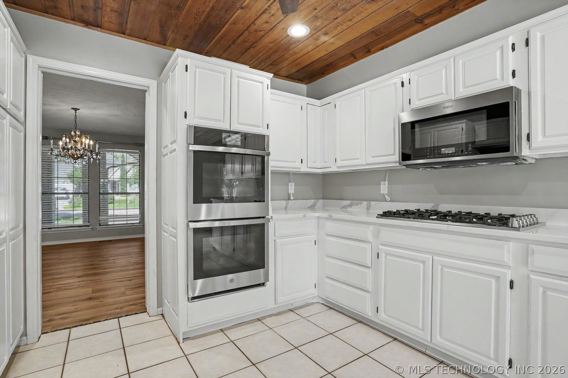 2504 Fort Davis Drive Property Photo 18