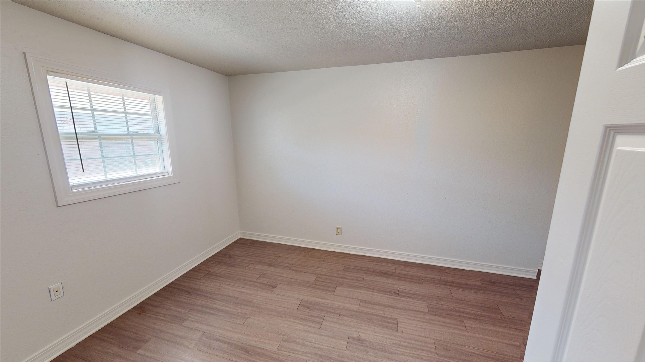 205 W Birch Street 7 Property Photo 7