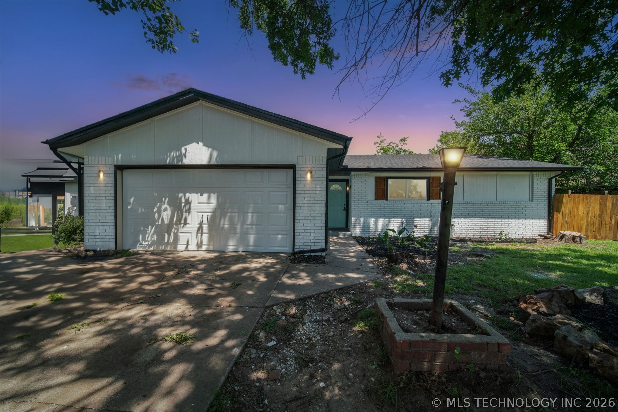 9231 E 58th Street Property Photo 2