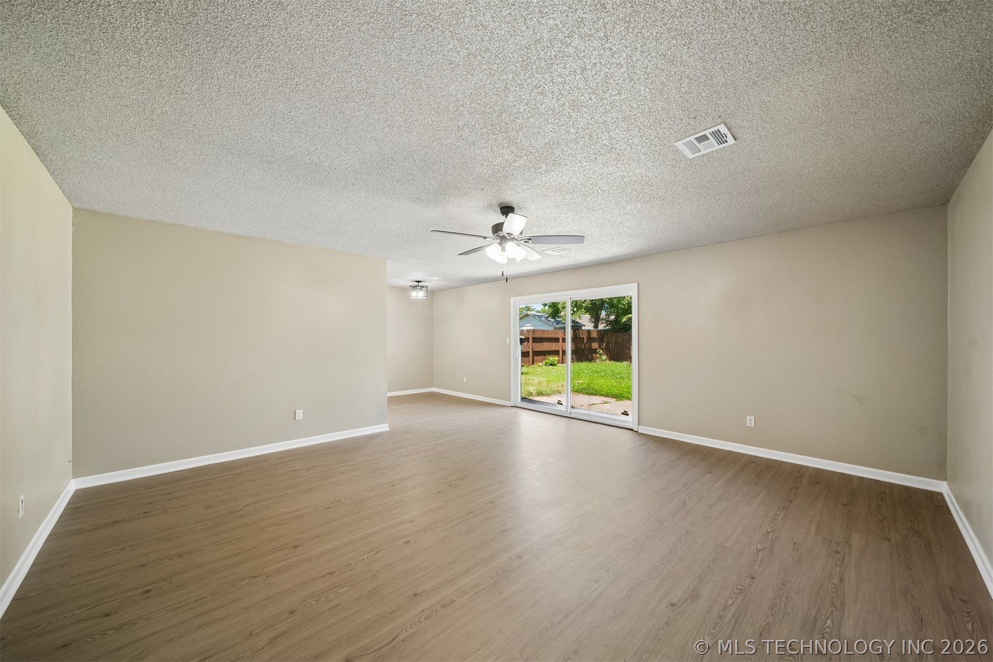 9231 E 58th Street Property Photo 6