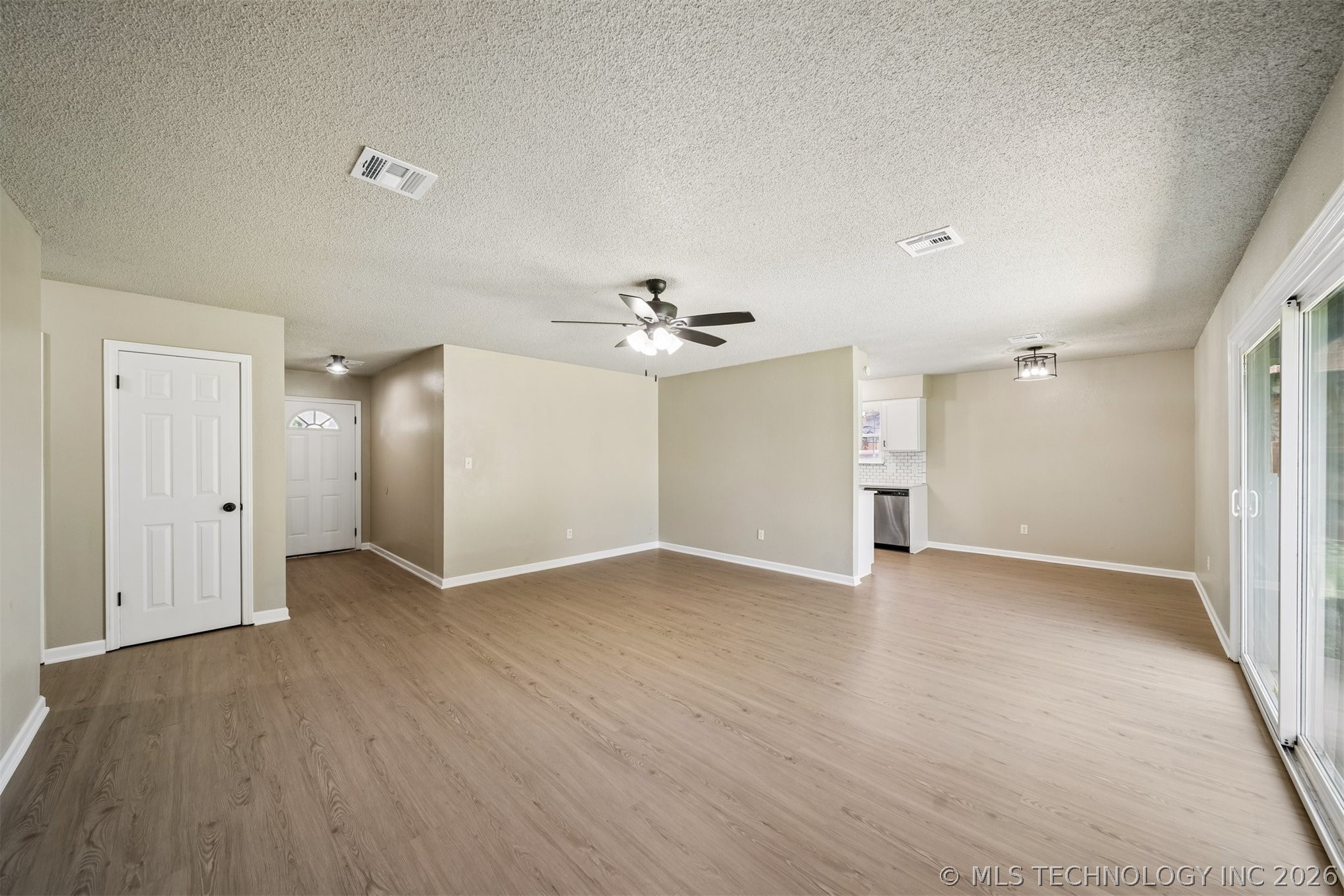9231 E 58th Street Property Photo 7