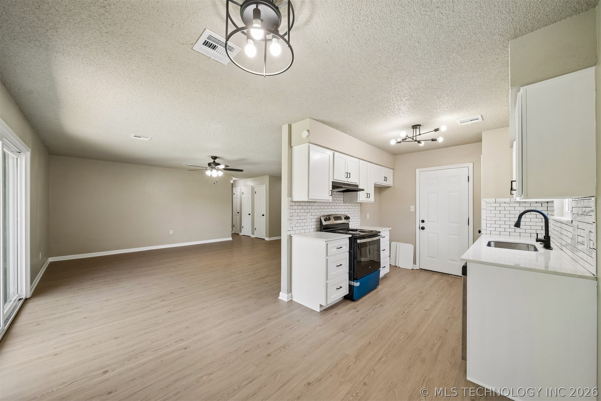9231 E 58th Street Property Photo 12
