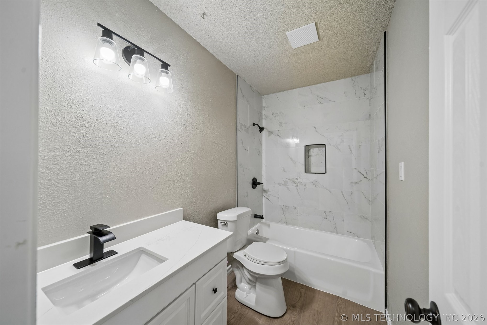 9231 E 58th Street Property Photo 17