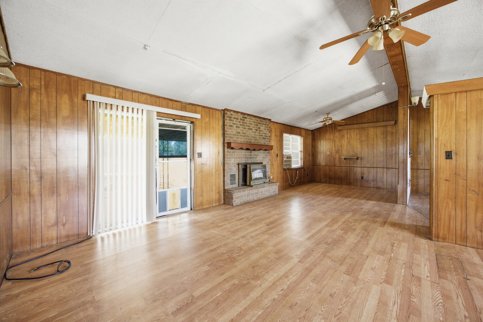 1069 N Coal Creek Road Property Photo 4