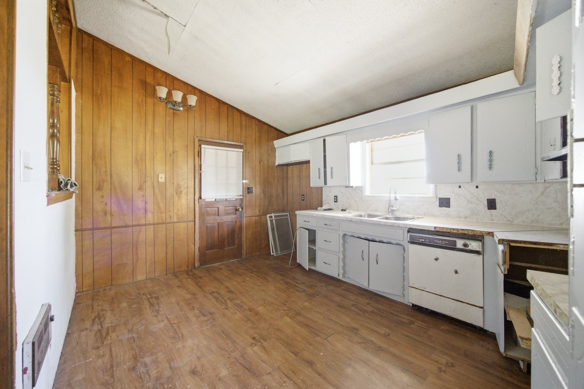 1069 N Coal Creek Road Property Photo 10