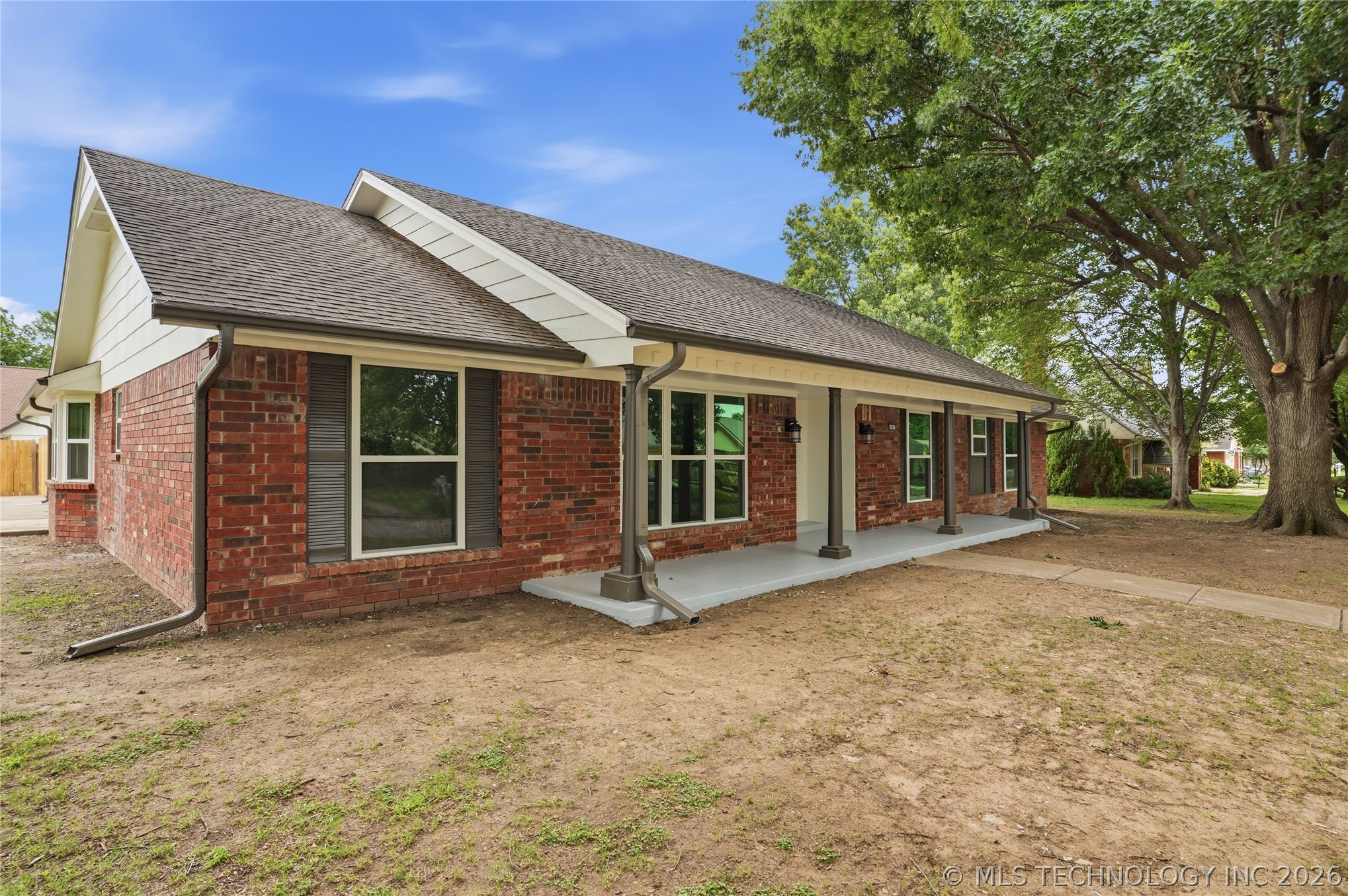 4001 S Maple Avenue Property Photo 5