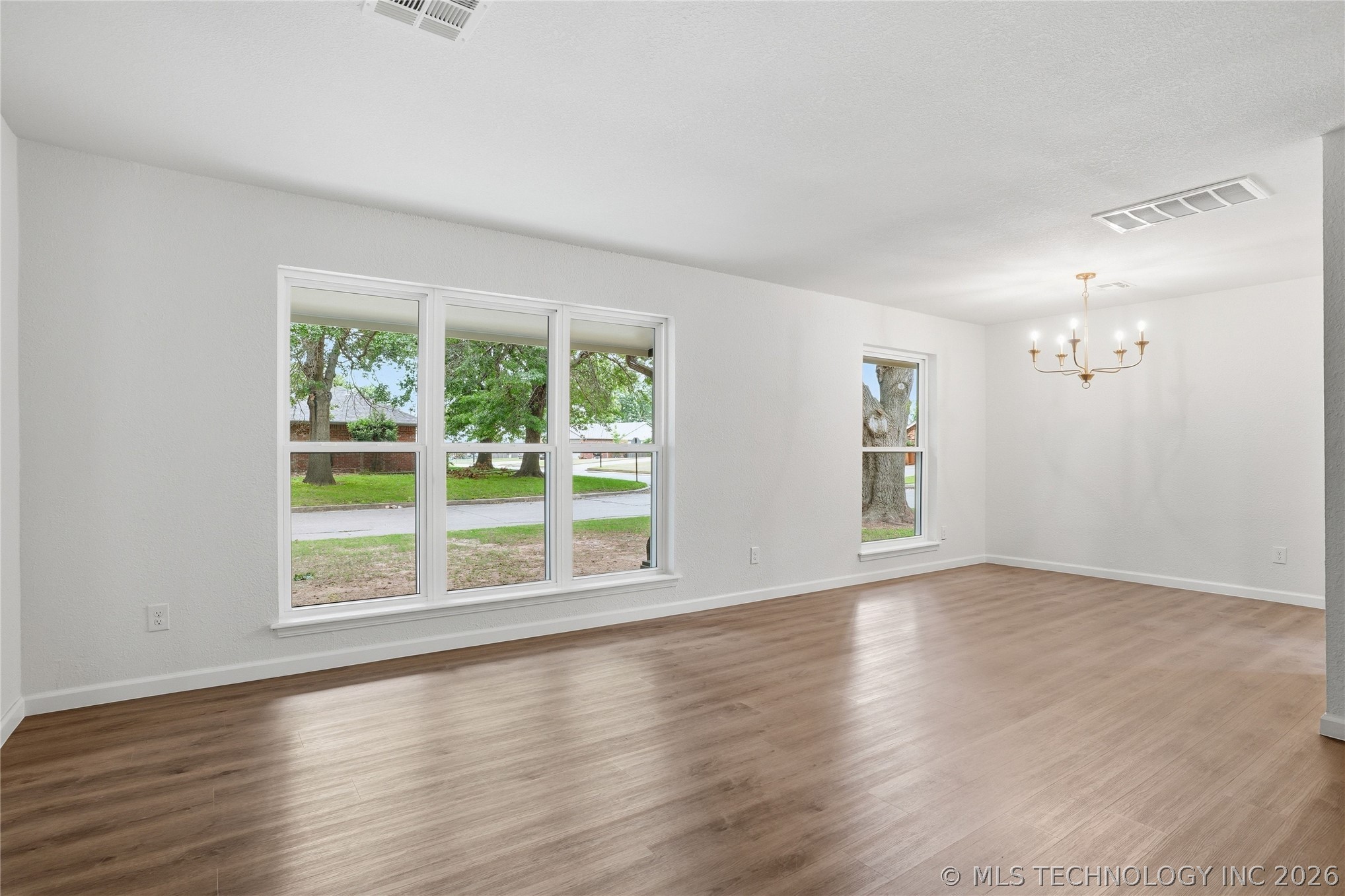 4001 S Maple Avenue Property Photo 13
