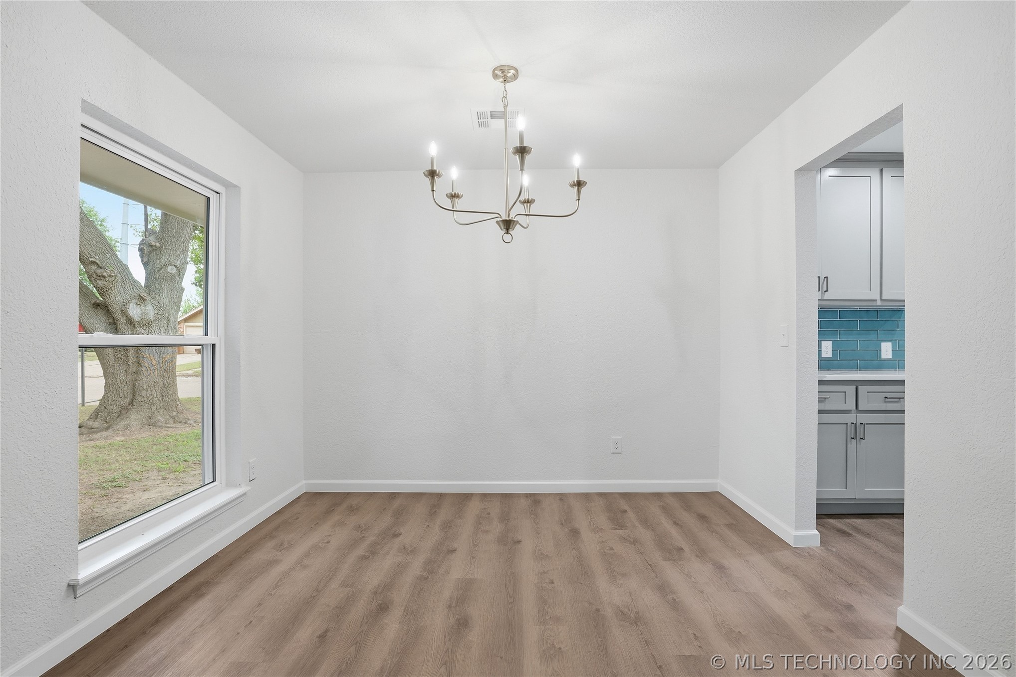 4001 S Maple Avenue Property Photo 16