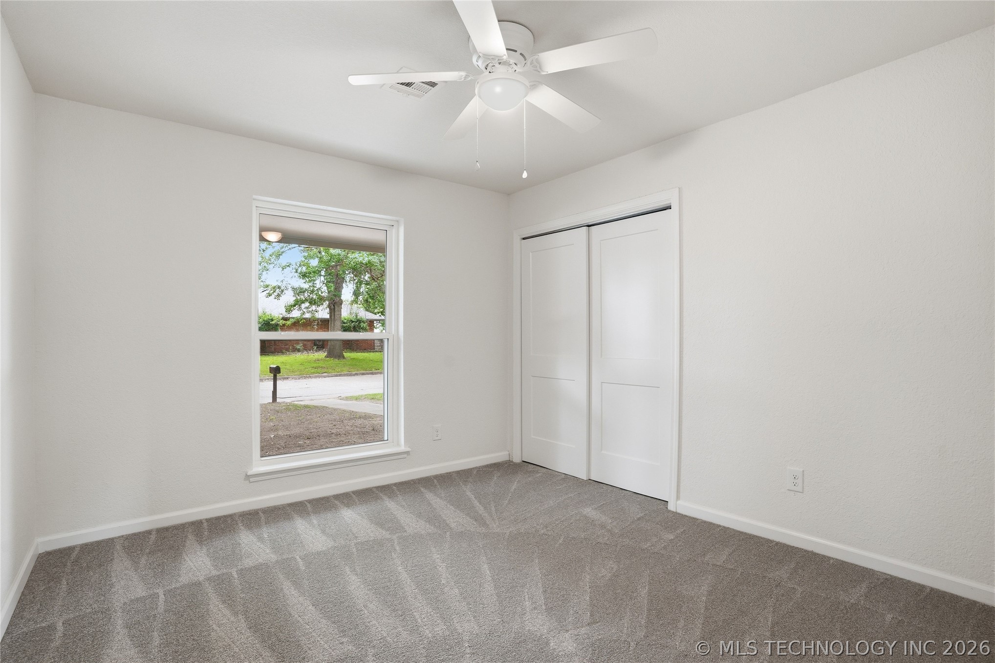 4001 S Maple Avenue Property Photo 23