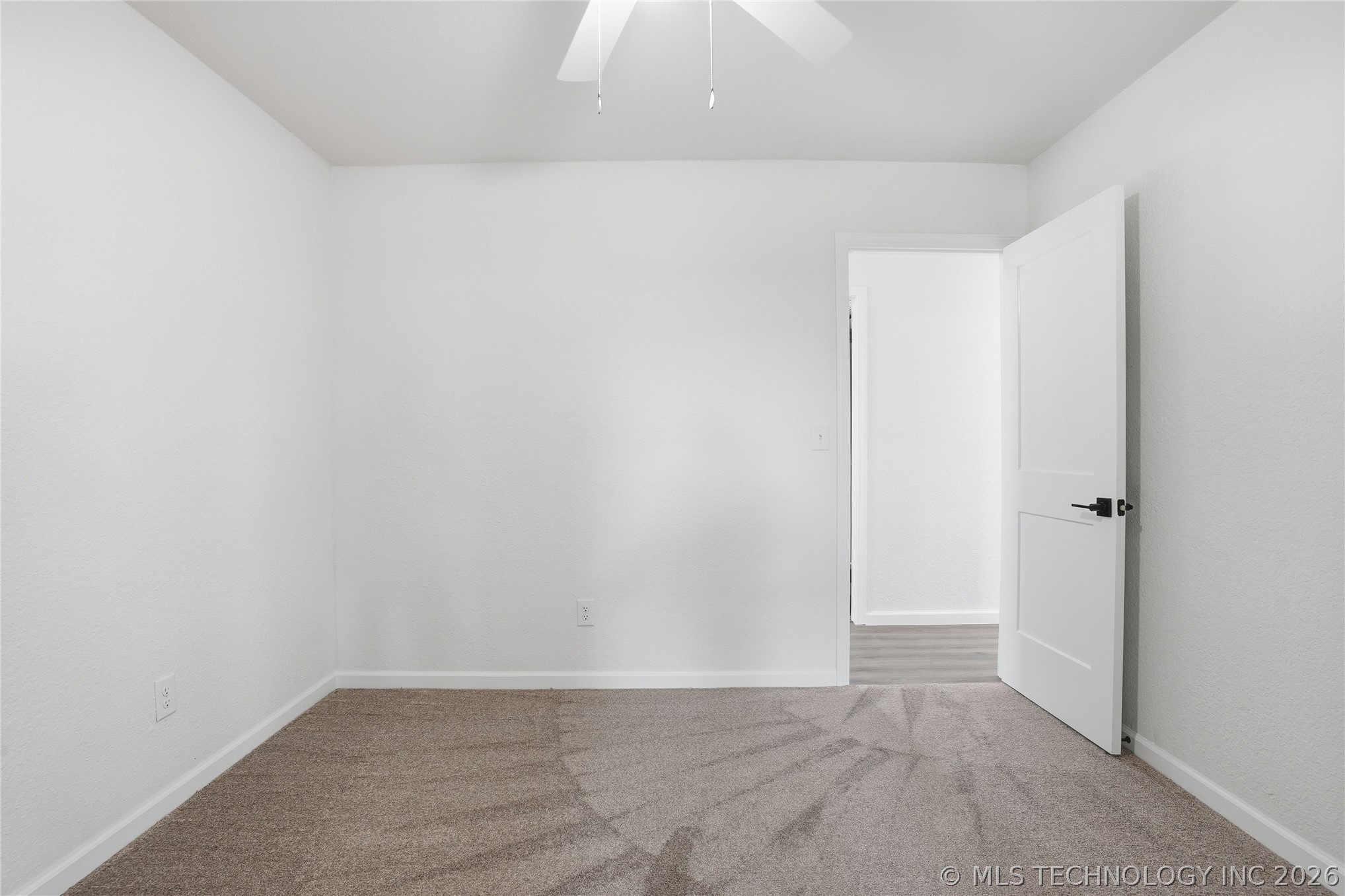 4001 S Maple Avenue Property Photo 24
