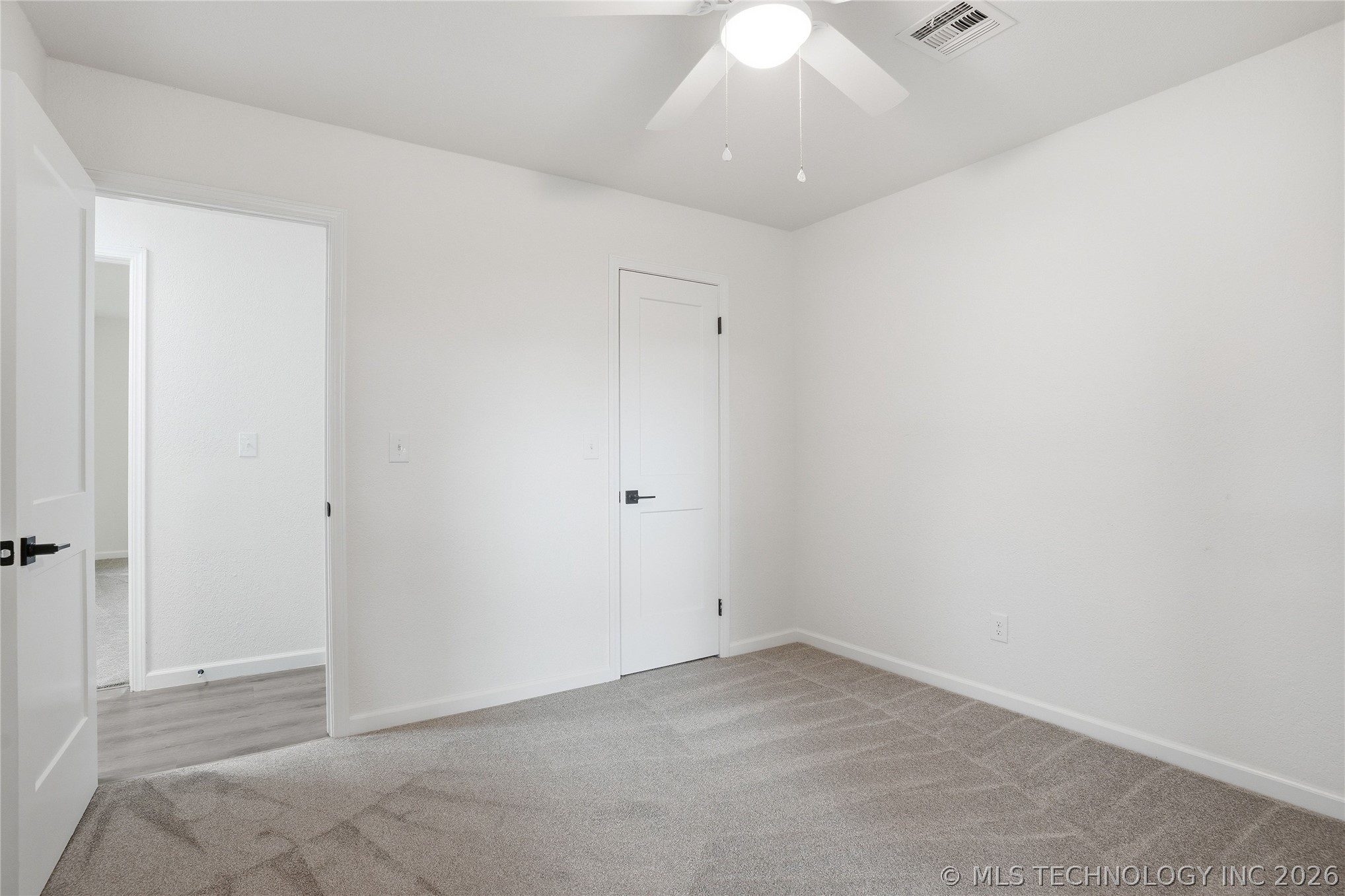 4001 S Maple Avenue Property Photo 34