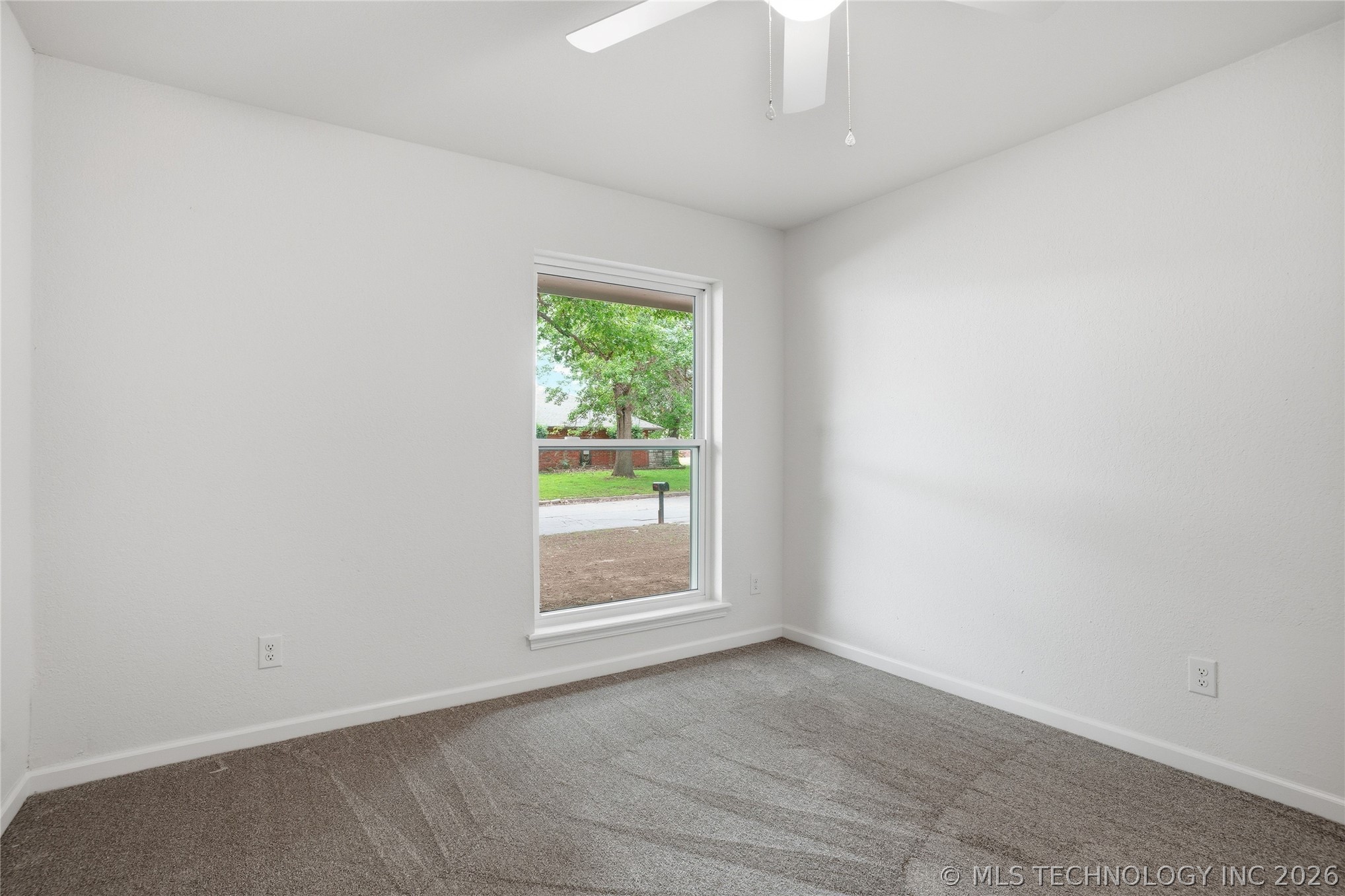 4001 S Maple Avenue Property Photo 35