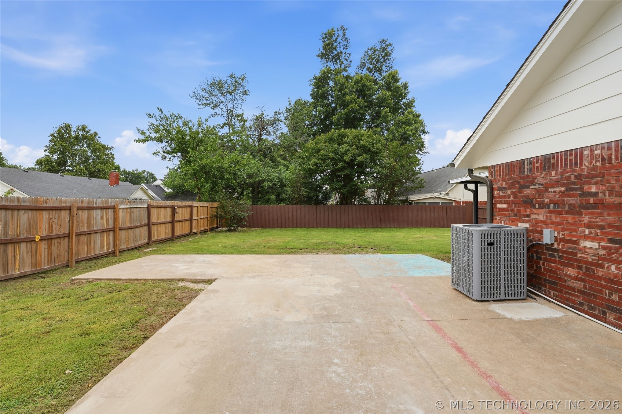 4001 S Maple Avenue Property Photo 38