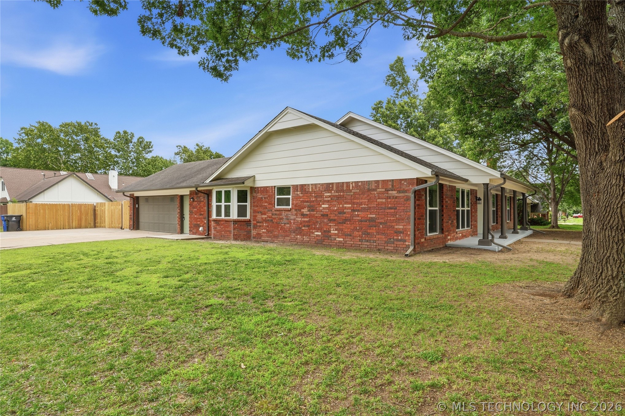 4001 S Maple Avenue Property Photo 42
