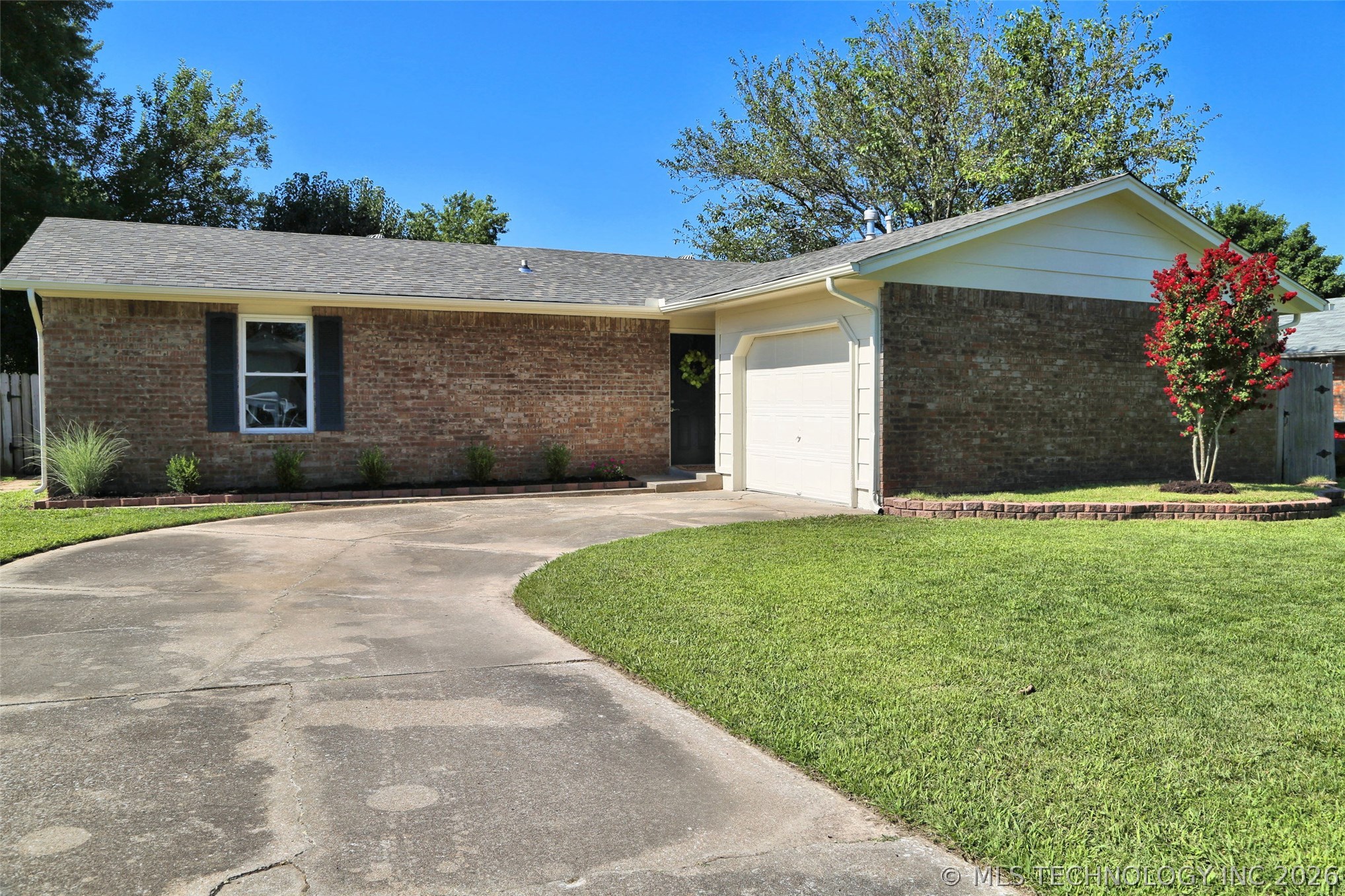 1262 E 140th Street Property Photo 2
