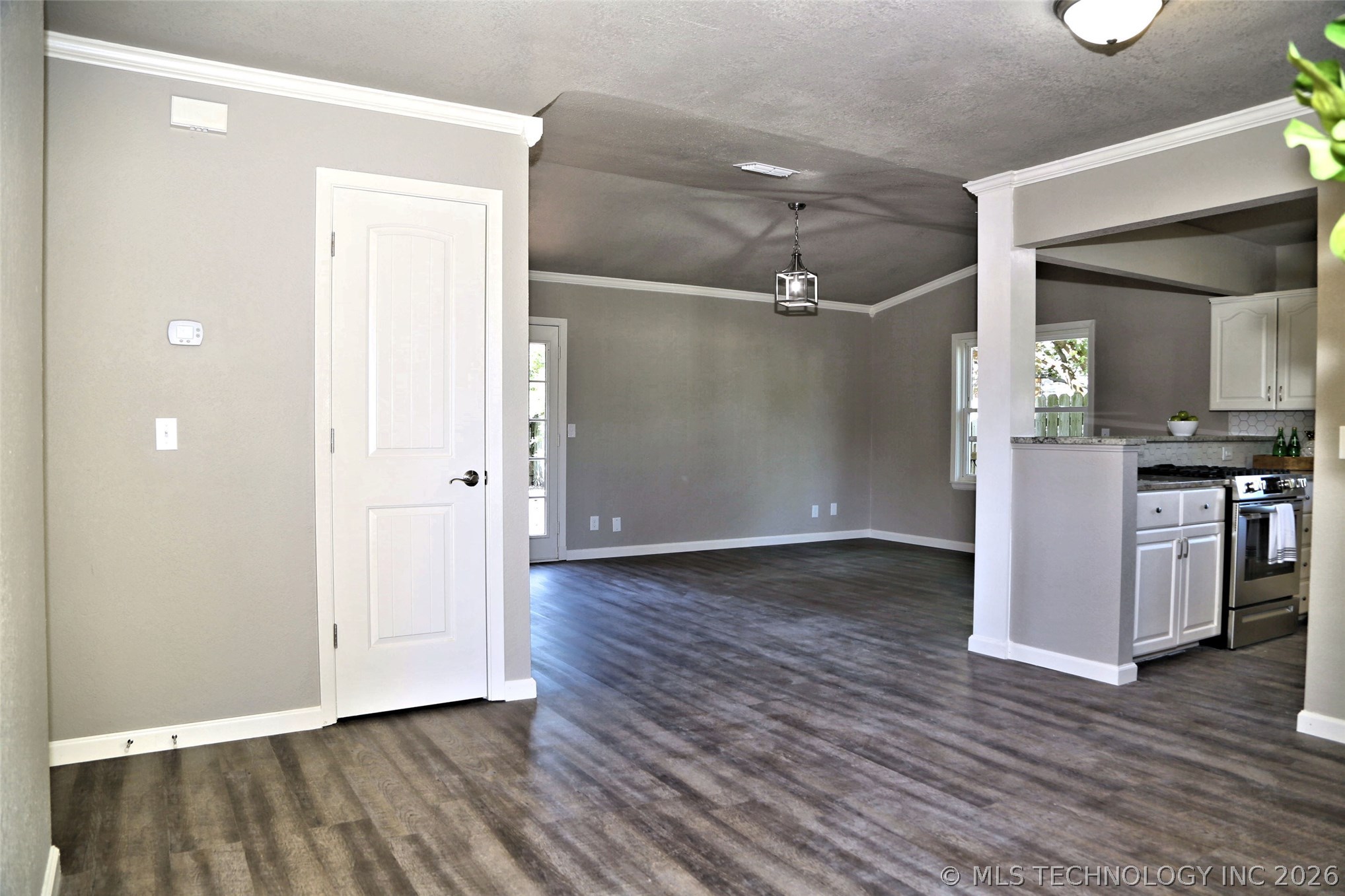 1262 E 140th Street Property Photo 6