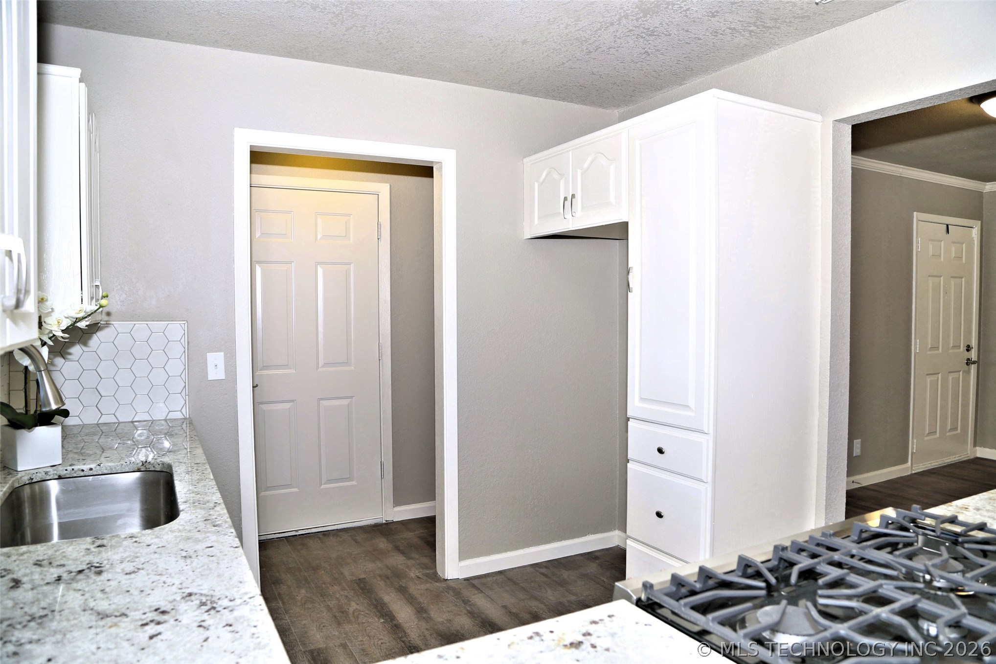 1262 E 140th Street Property Photo 28
