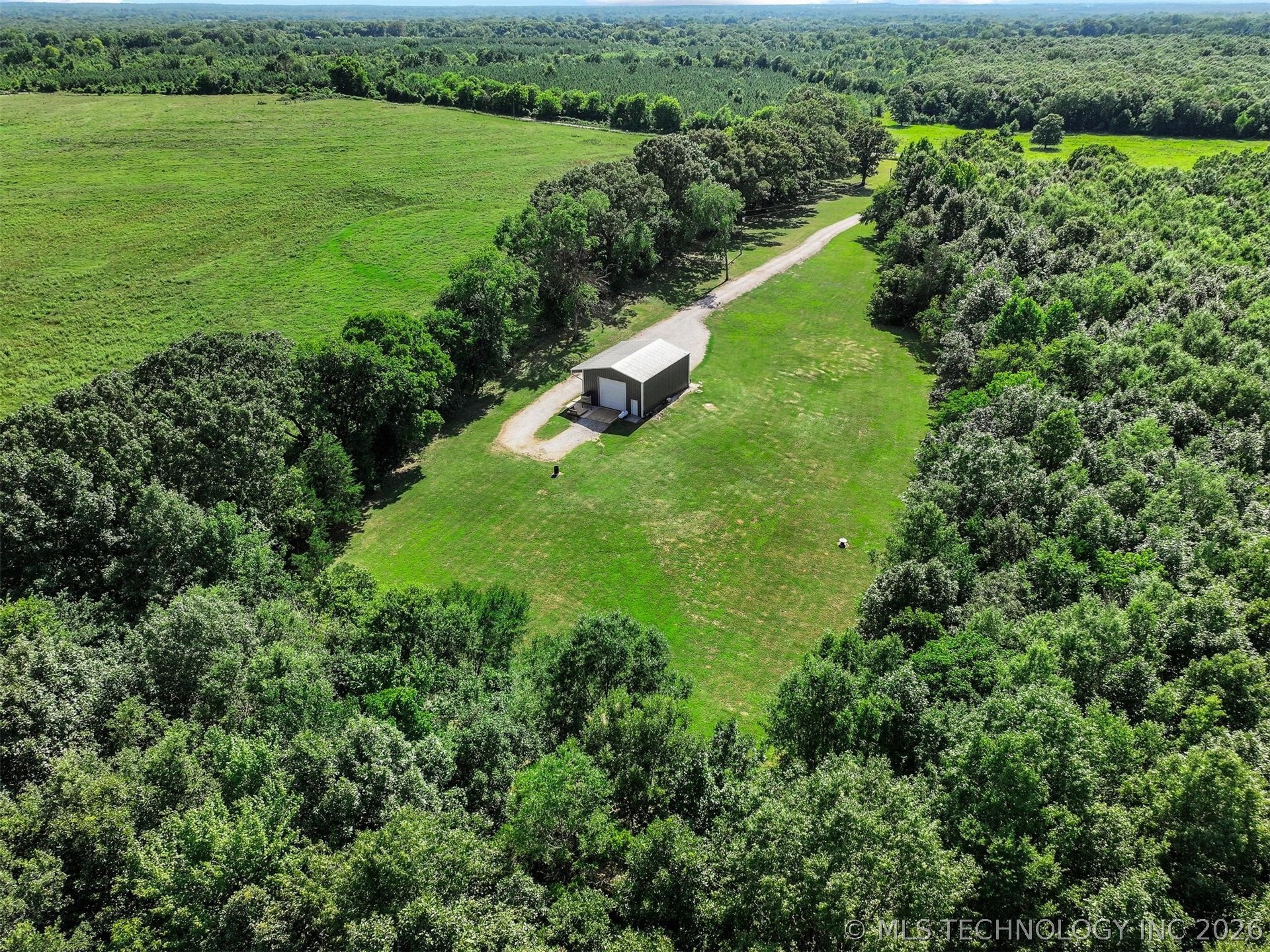 1552 Green Acres Road Property Photo 5