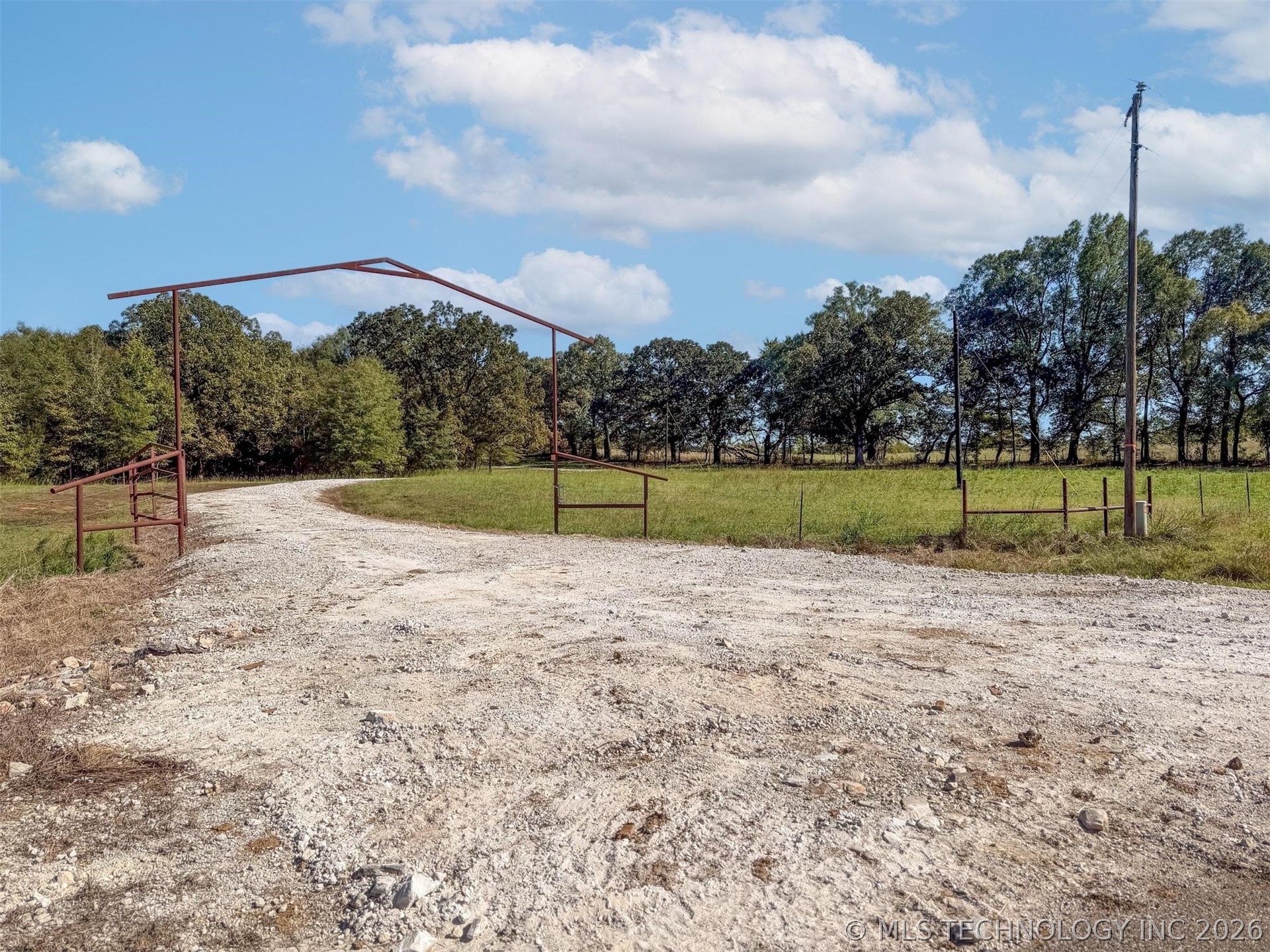 1552 Green Acres Road Property Photo 6
