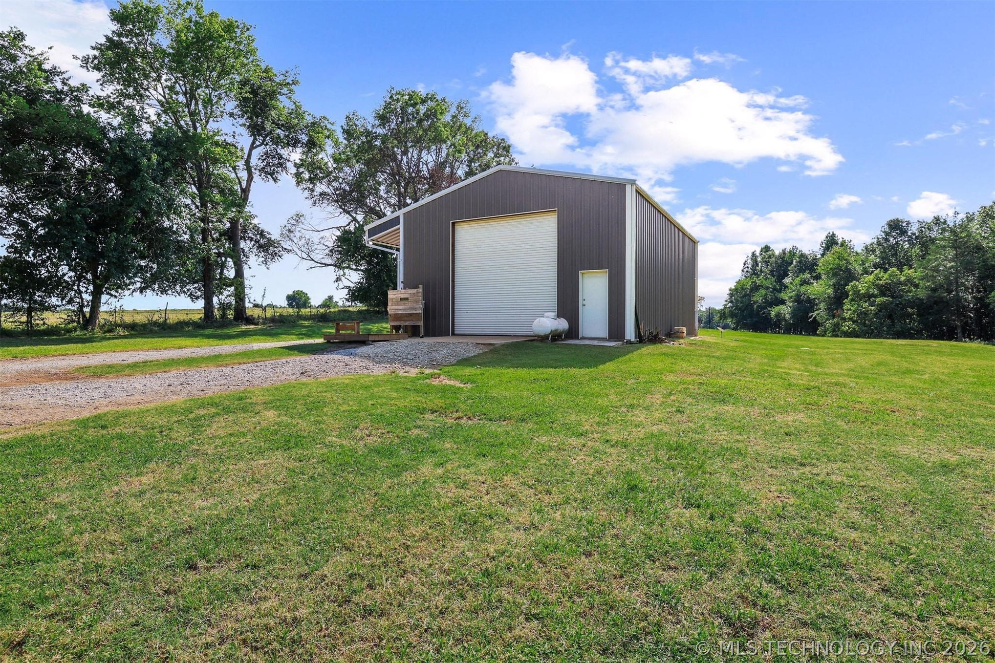 1552 Green Acres Road Property Photo 7