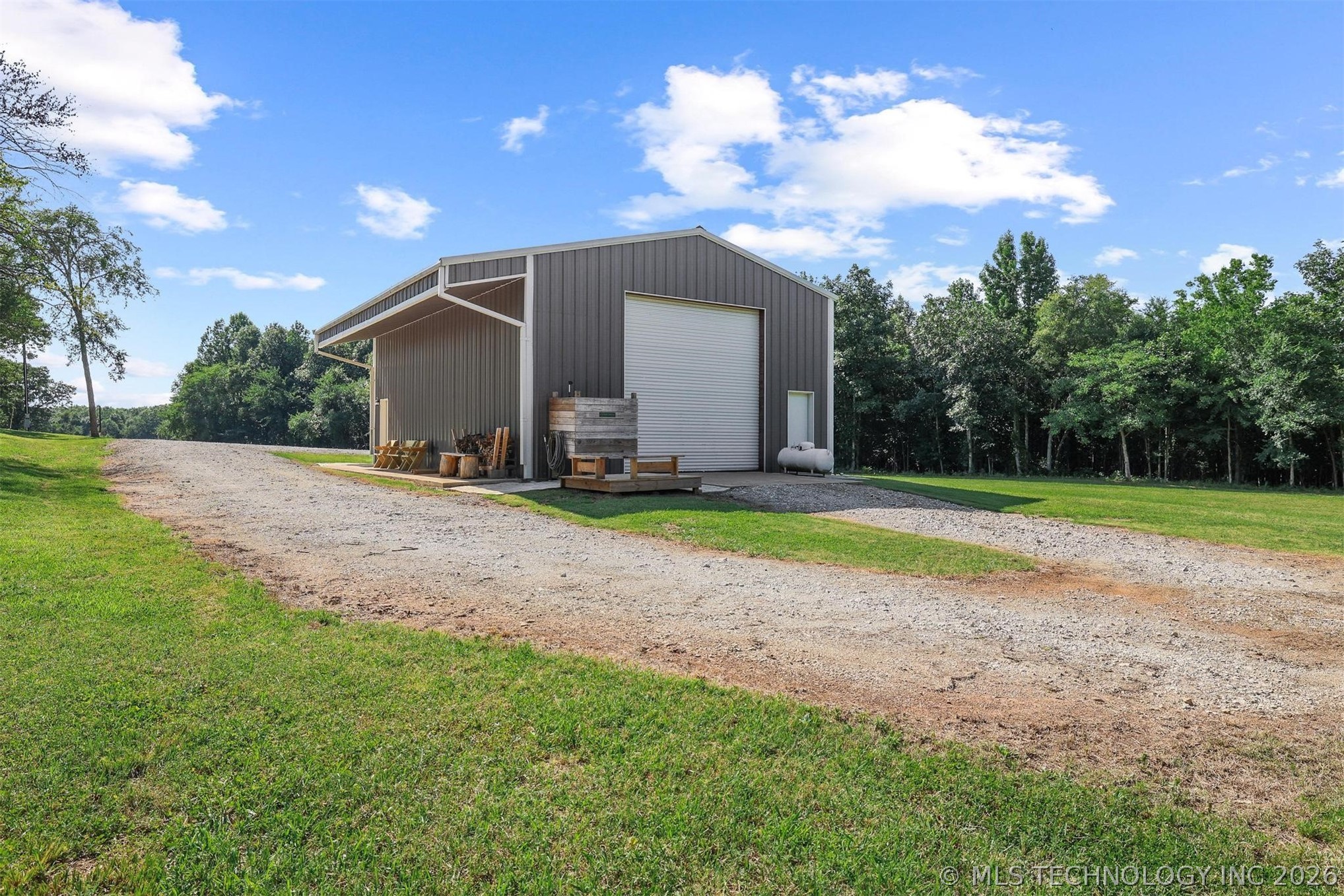 1552 Green Acres Road Property Photo 8