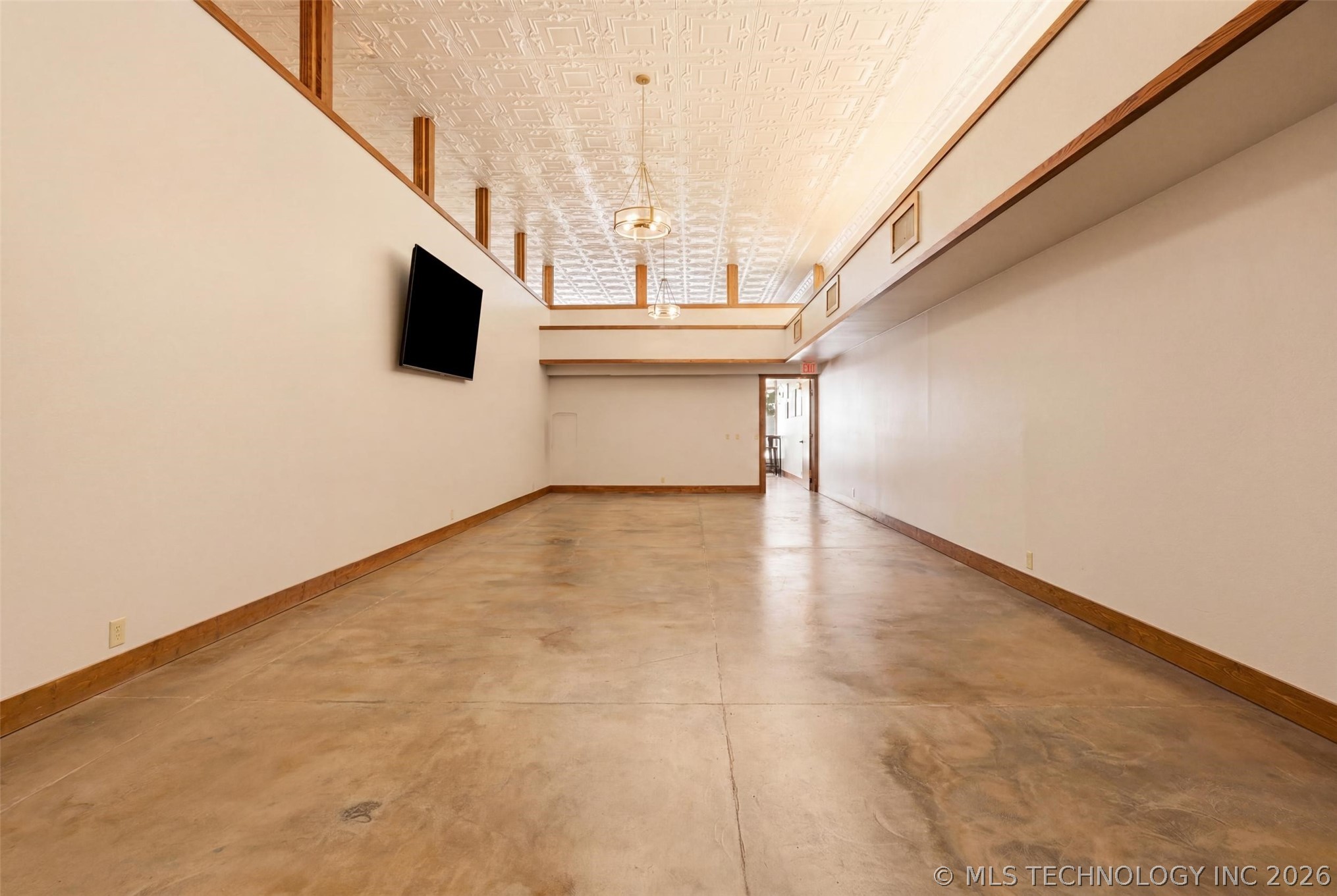 218 W Main Street Property Photo 16