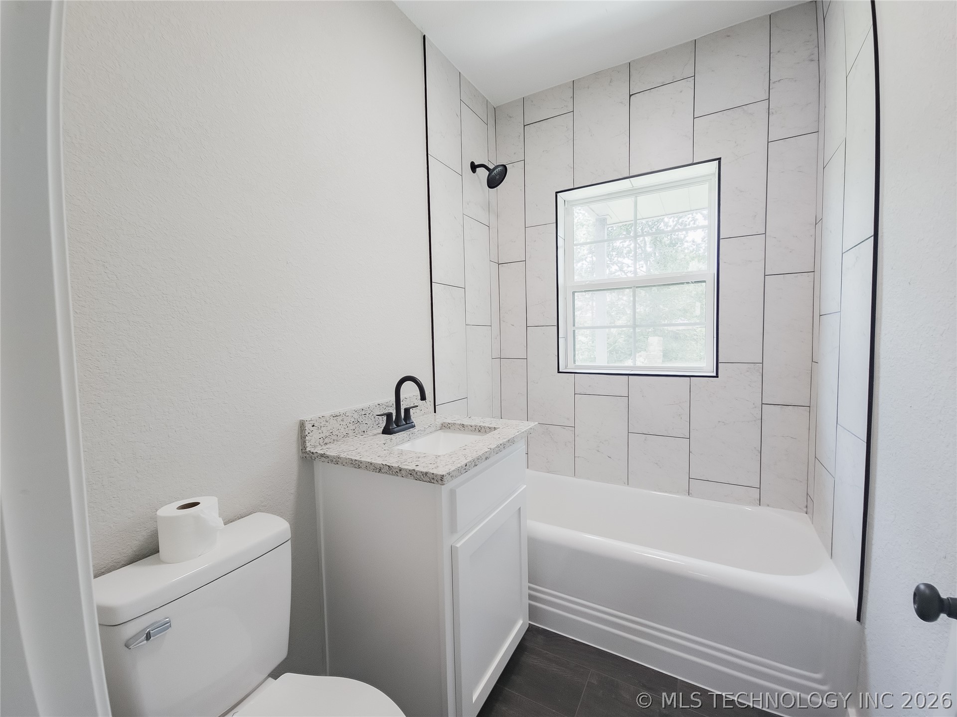 223 N 10th Property Photo 22