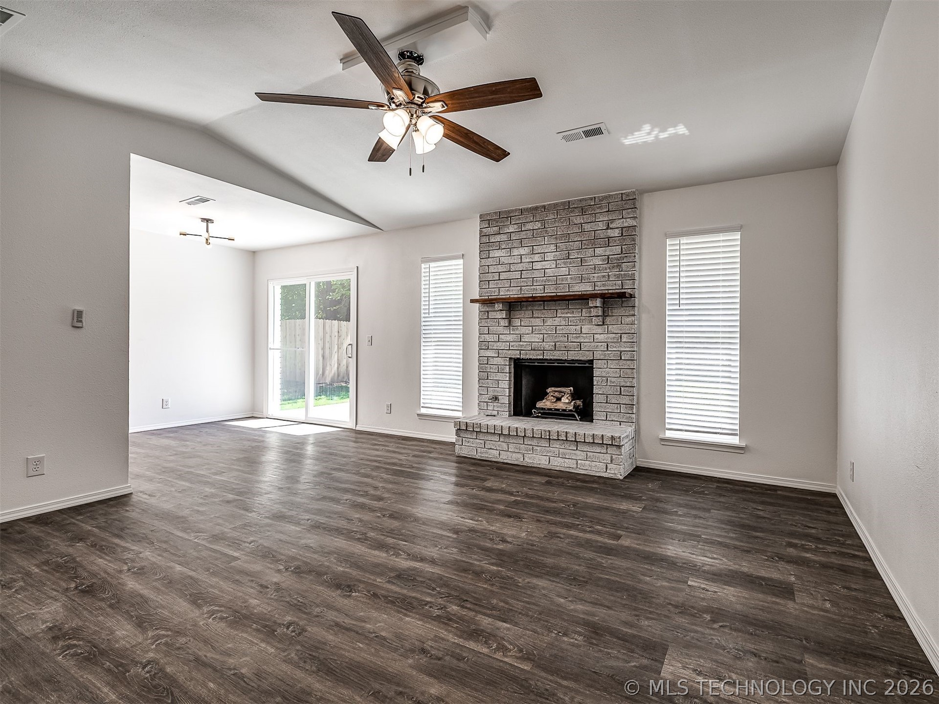 4305 S 1st Place Property Photo 13