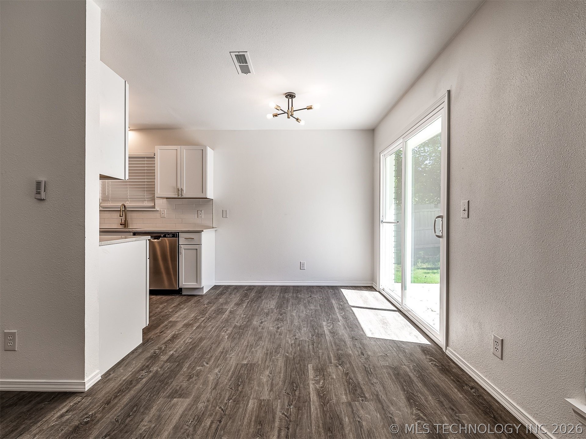 4305 S 1st Place Property Photo 16