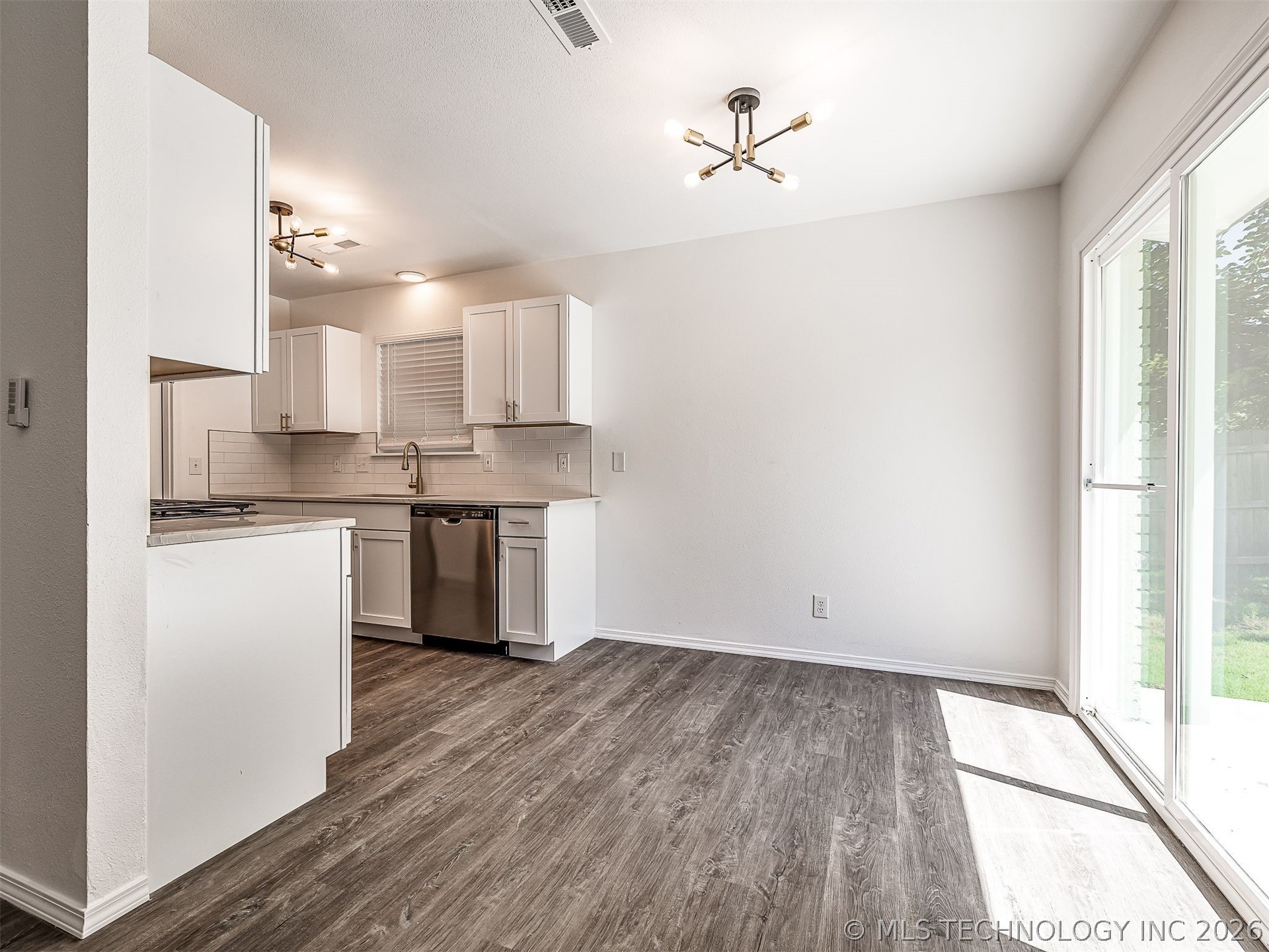 4305 S 1st Place Property Photo 17