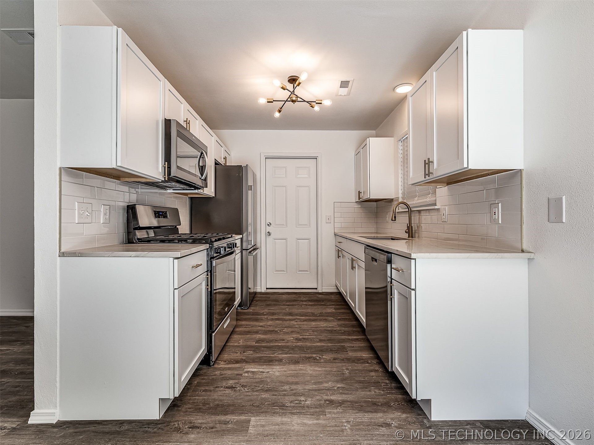 4305 S 1st Place Property Photo 18
