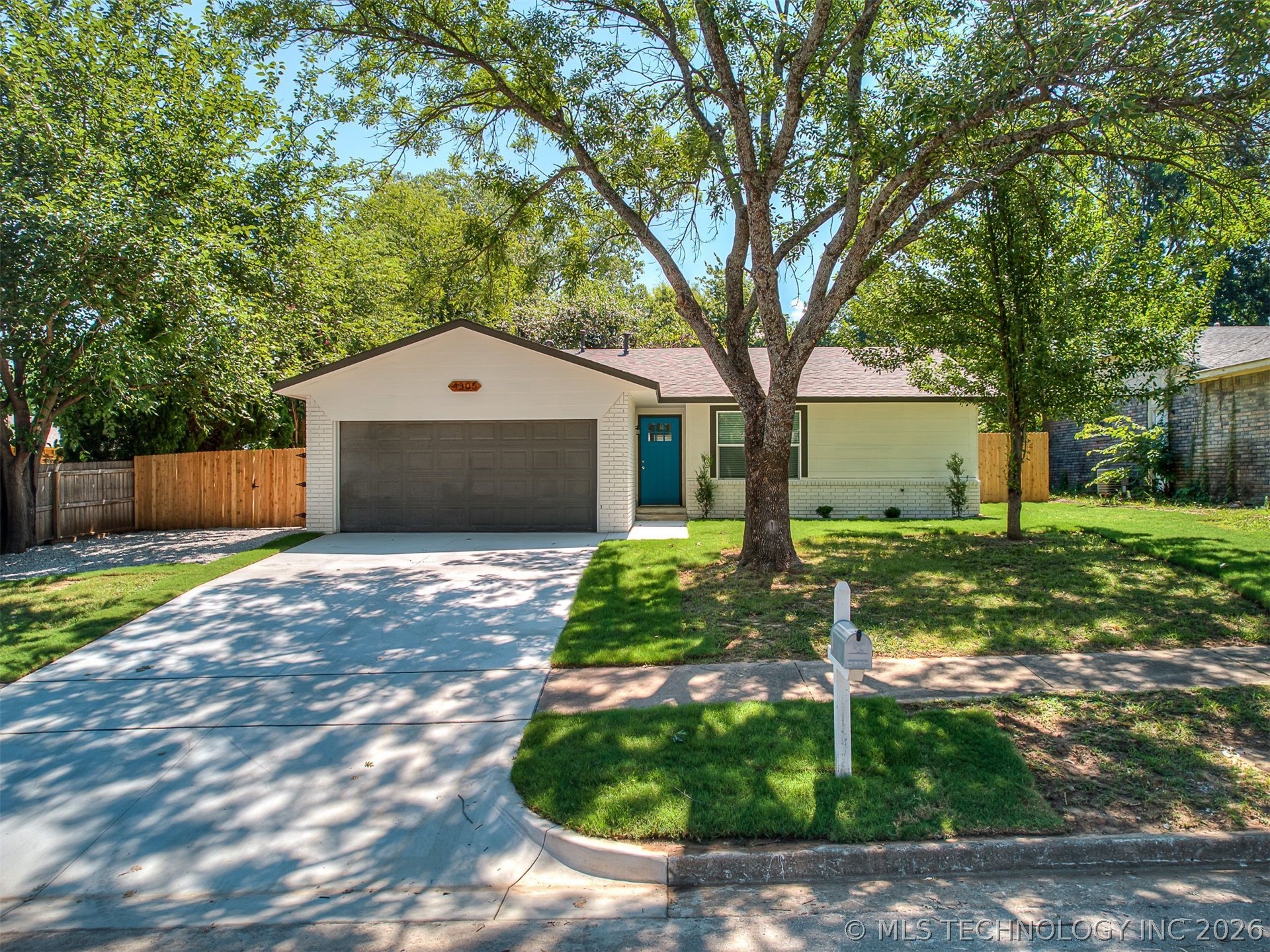 4305 S 1st Place Property Photo 51
