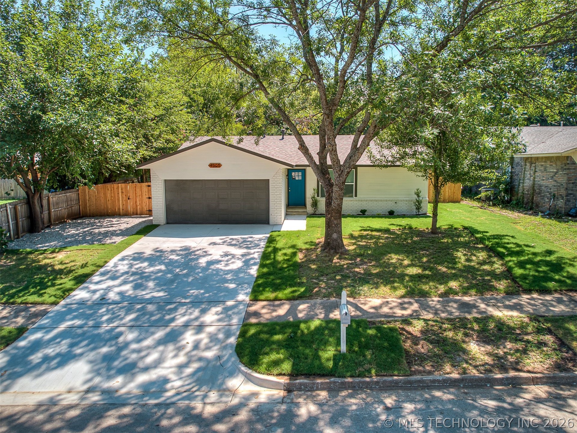 4305 S 1st Place Property Photo 53