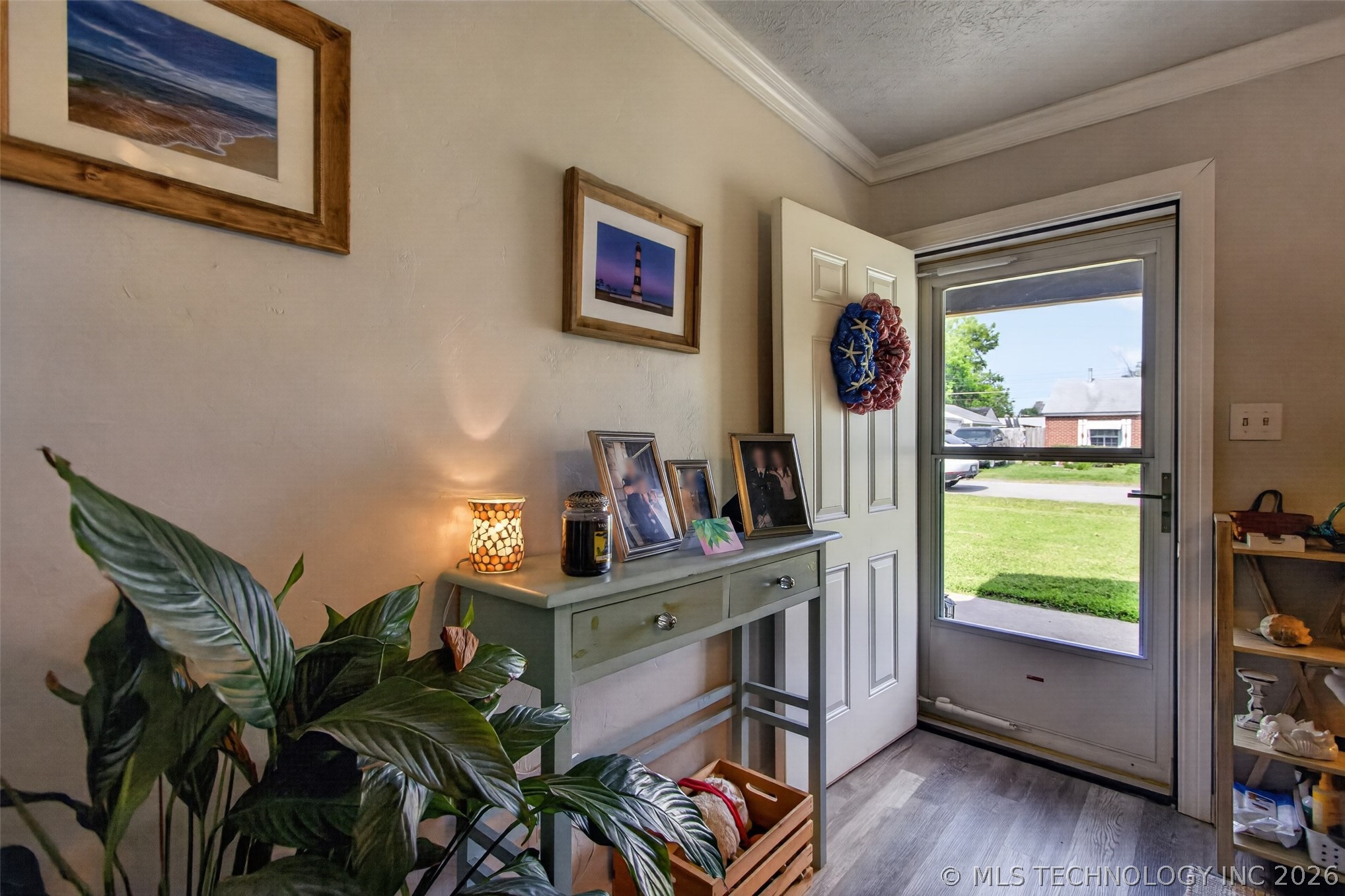 407 N Ora Property Photo 6