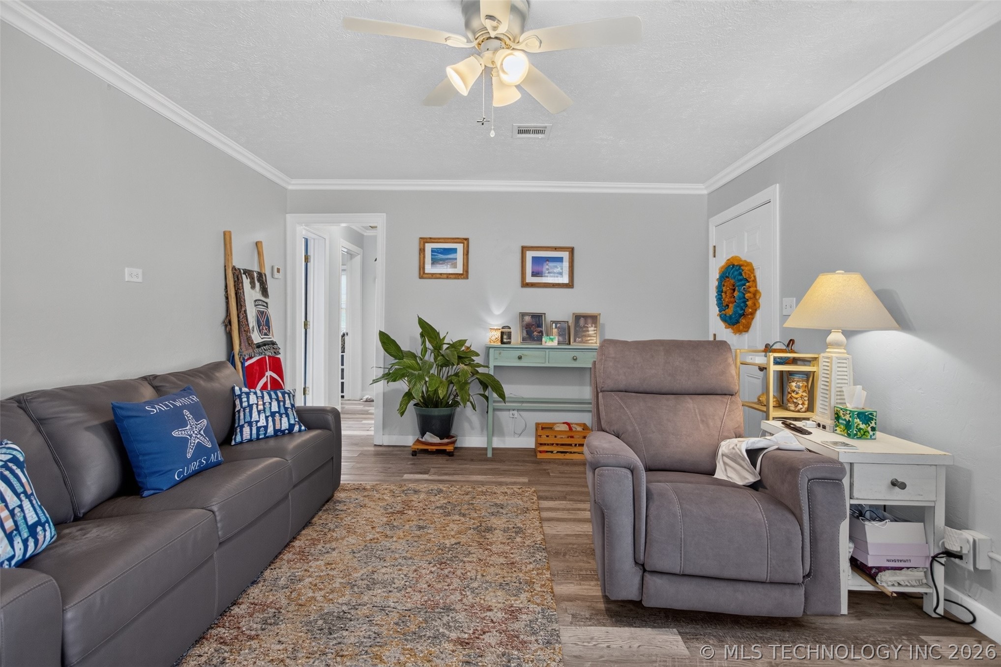 407 N Ora Property Photo 9