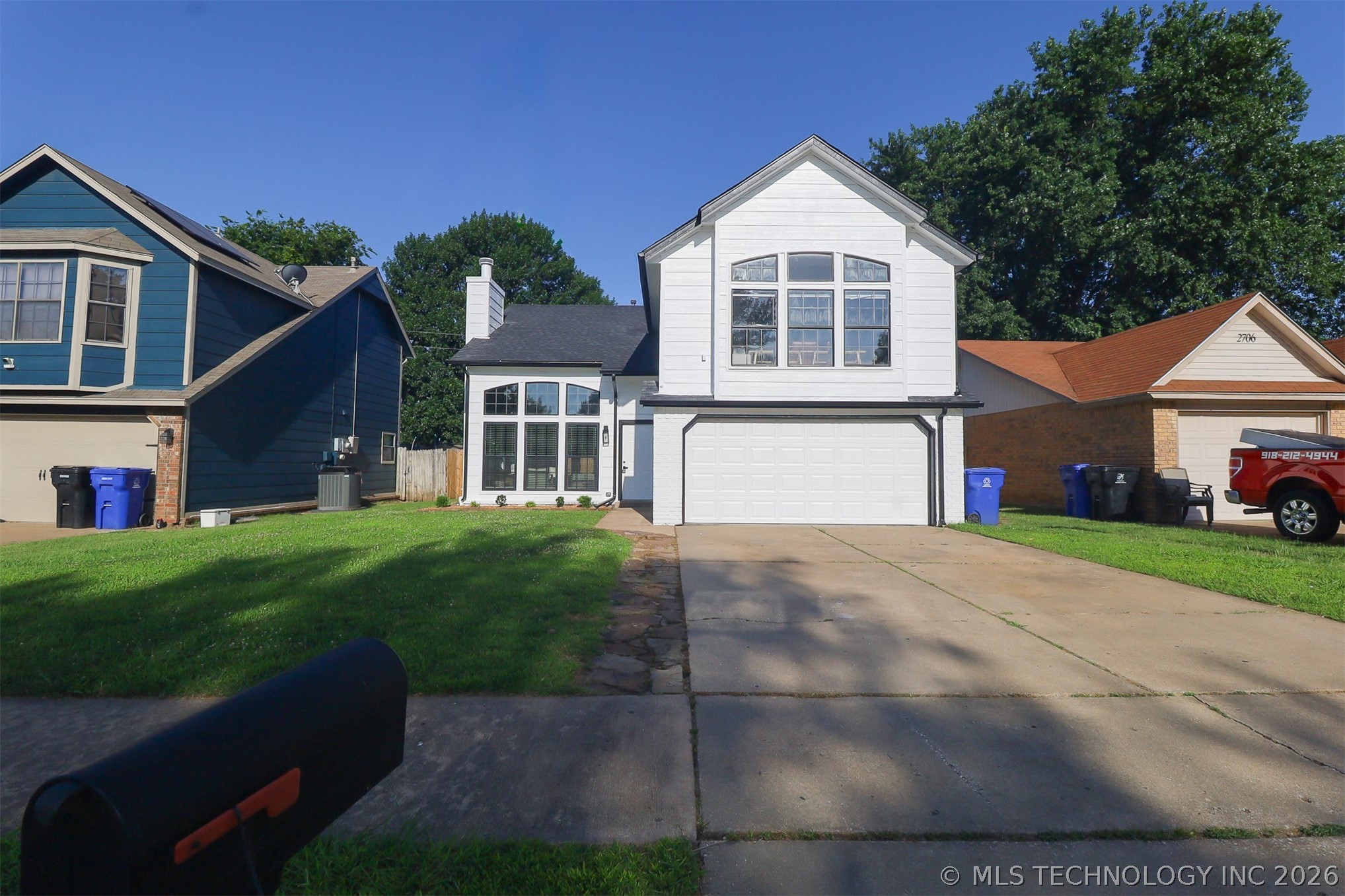 2708 S Oak Place Property Photo