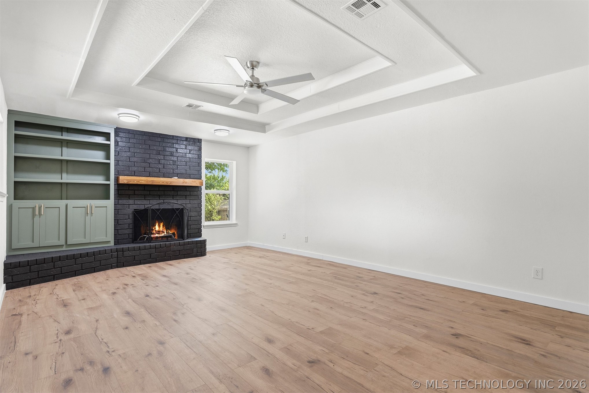 1604 Southern Hills Property Photo 4
