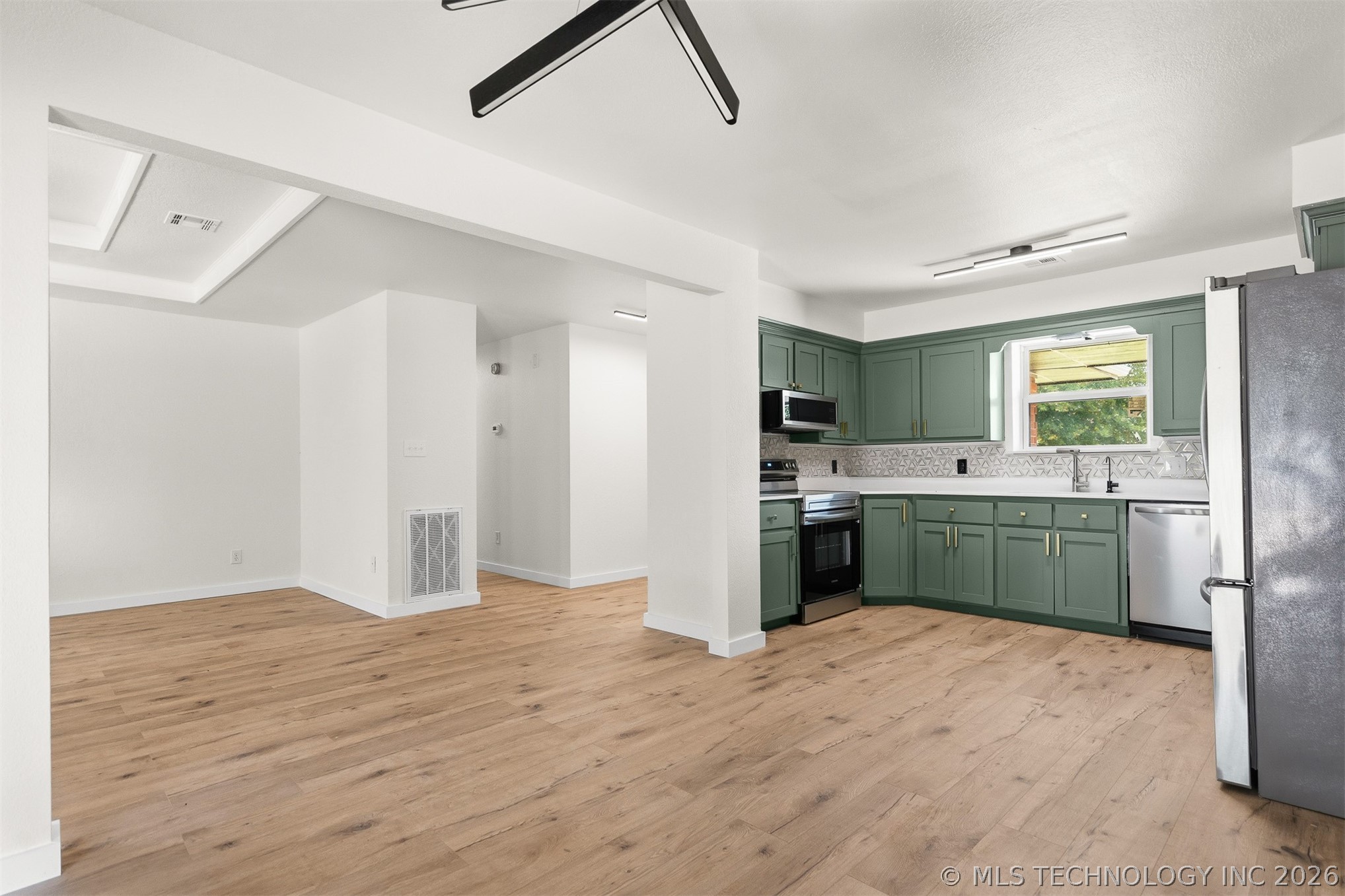 1604 Southern Hills Property Photo 8