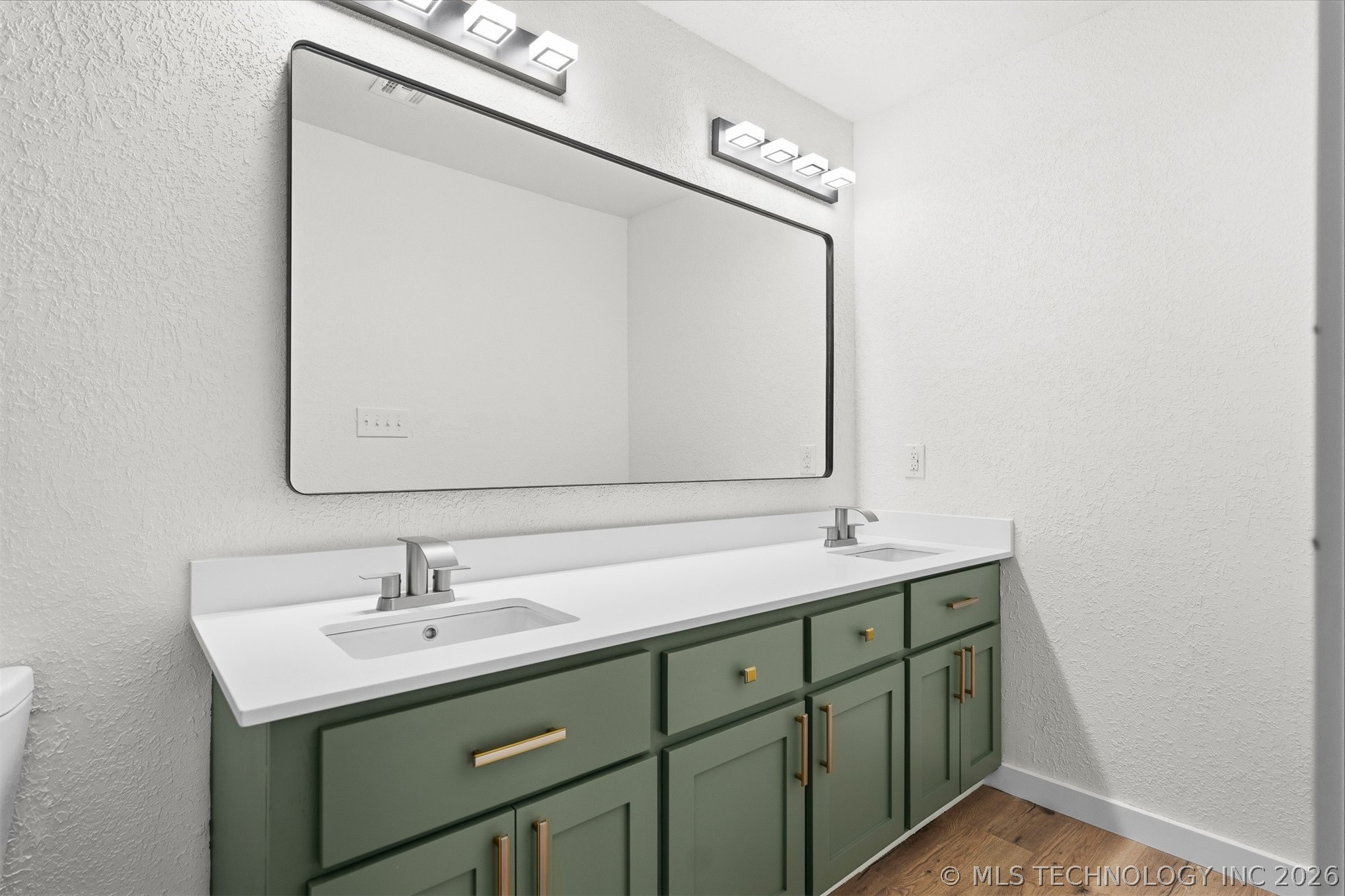 1604 Southern Hills Property Photo 16