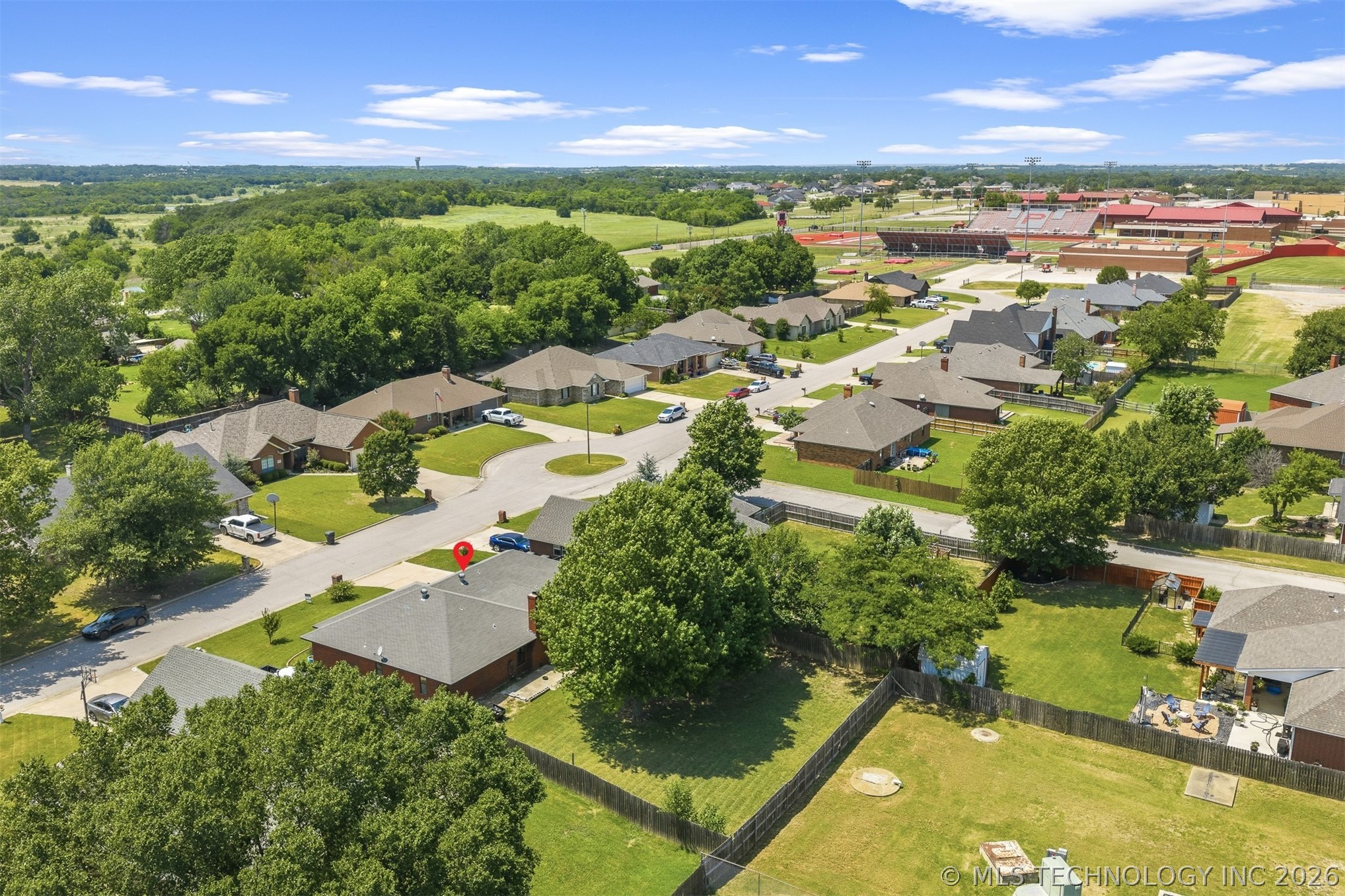 1604 Southern Hills Property Photo 35