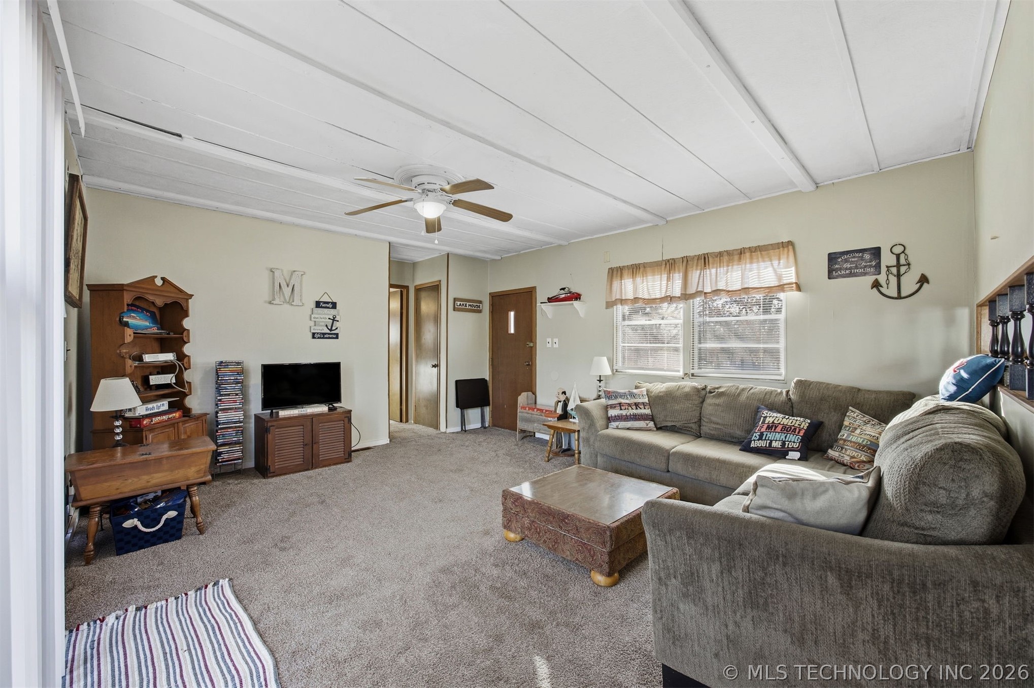 1891 N Lewis Lane Property Photo 5