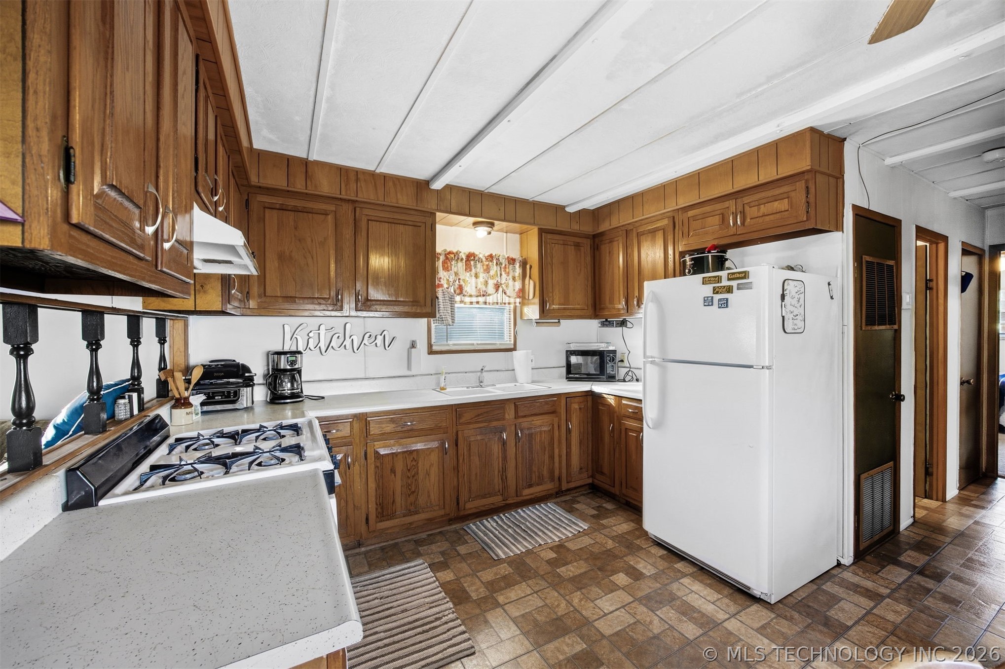 1891 N Lewis Lane Property Photo 8