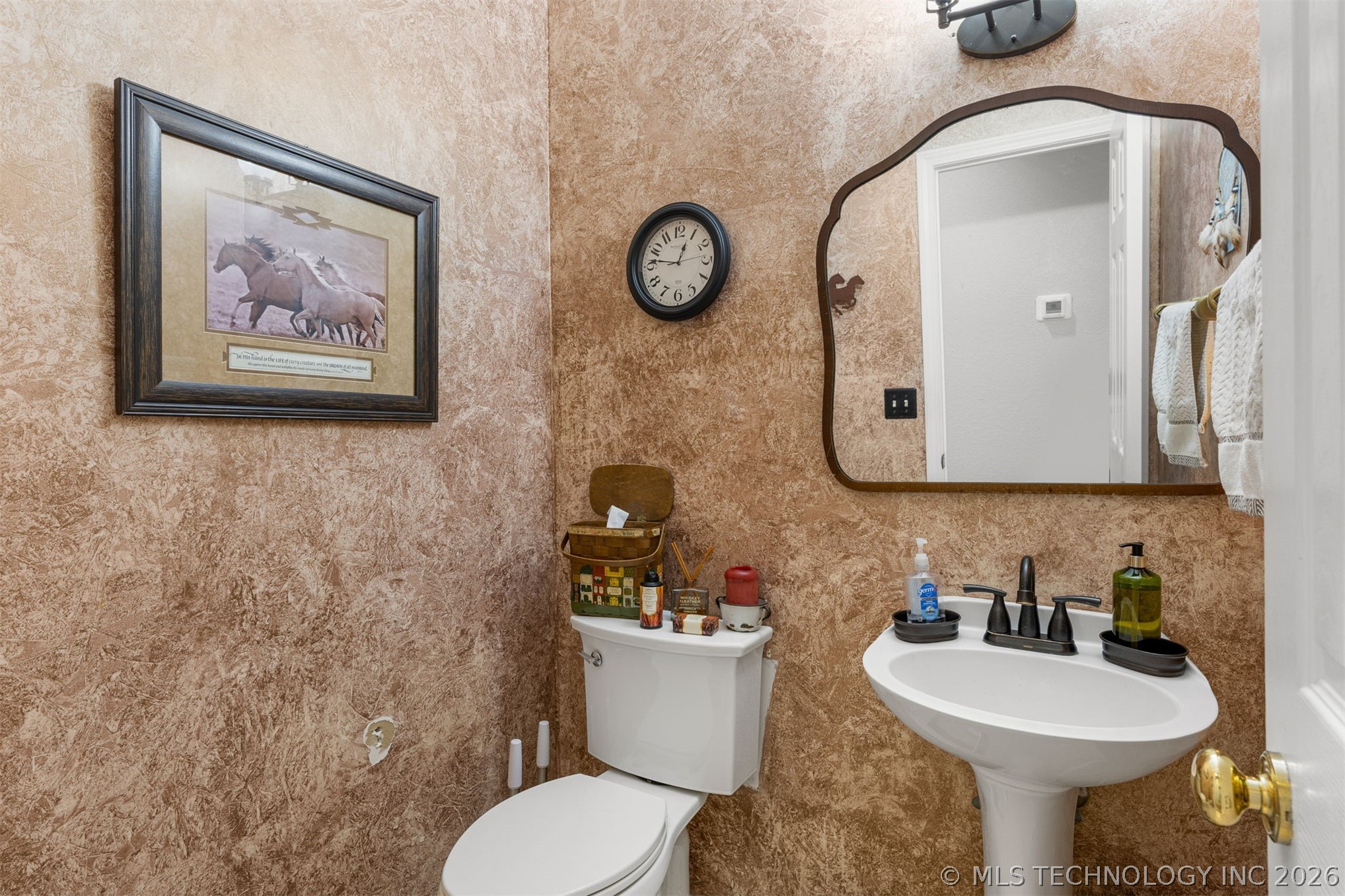 8105 S 86th Avenue Property Photo 46