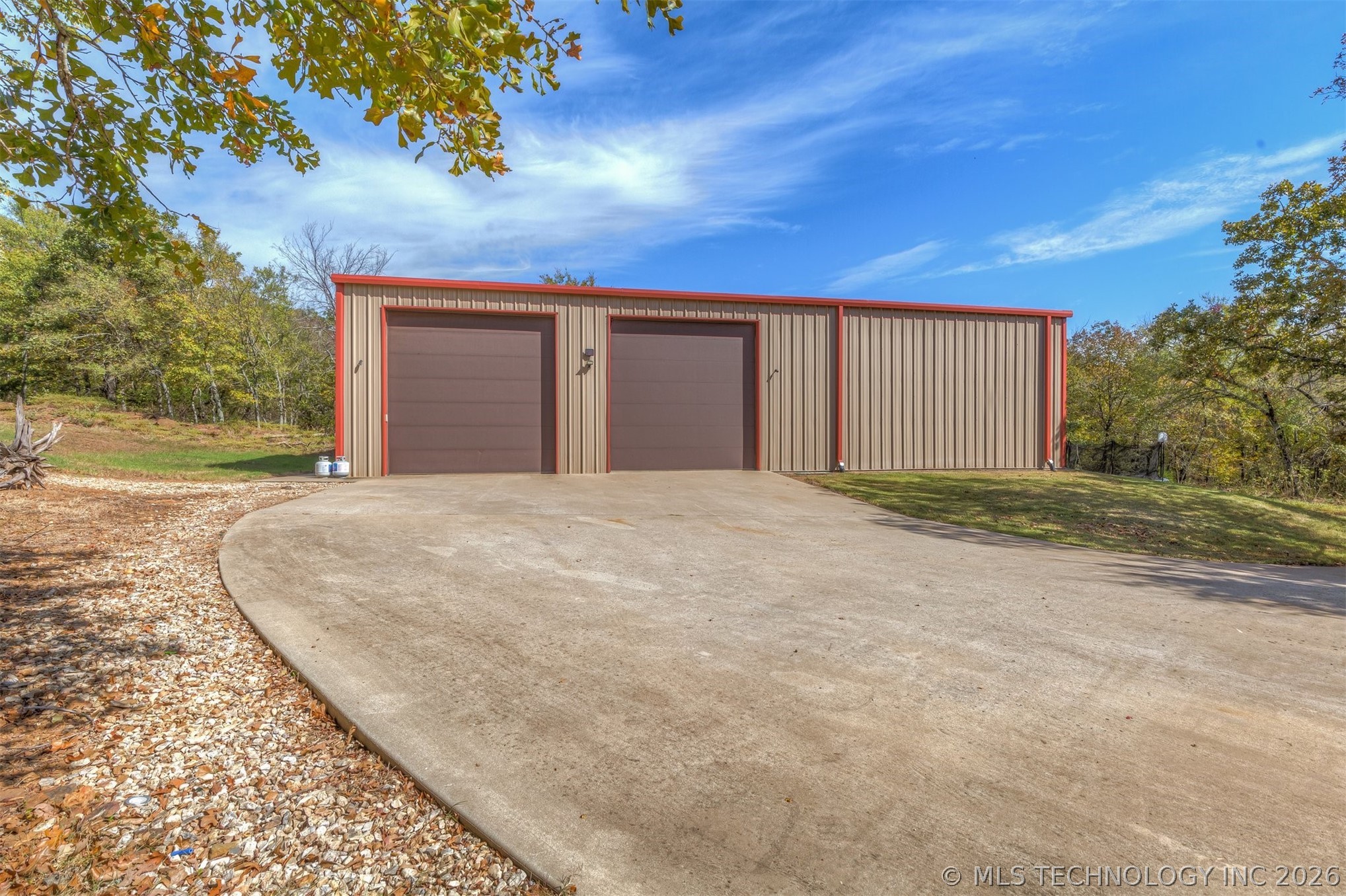 34045 E 703 Drive Property Photo 4