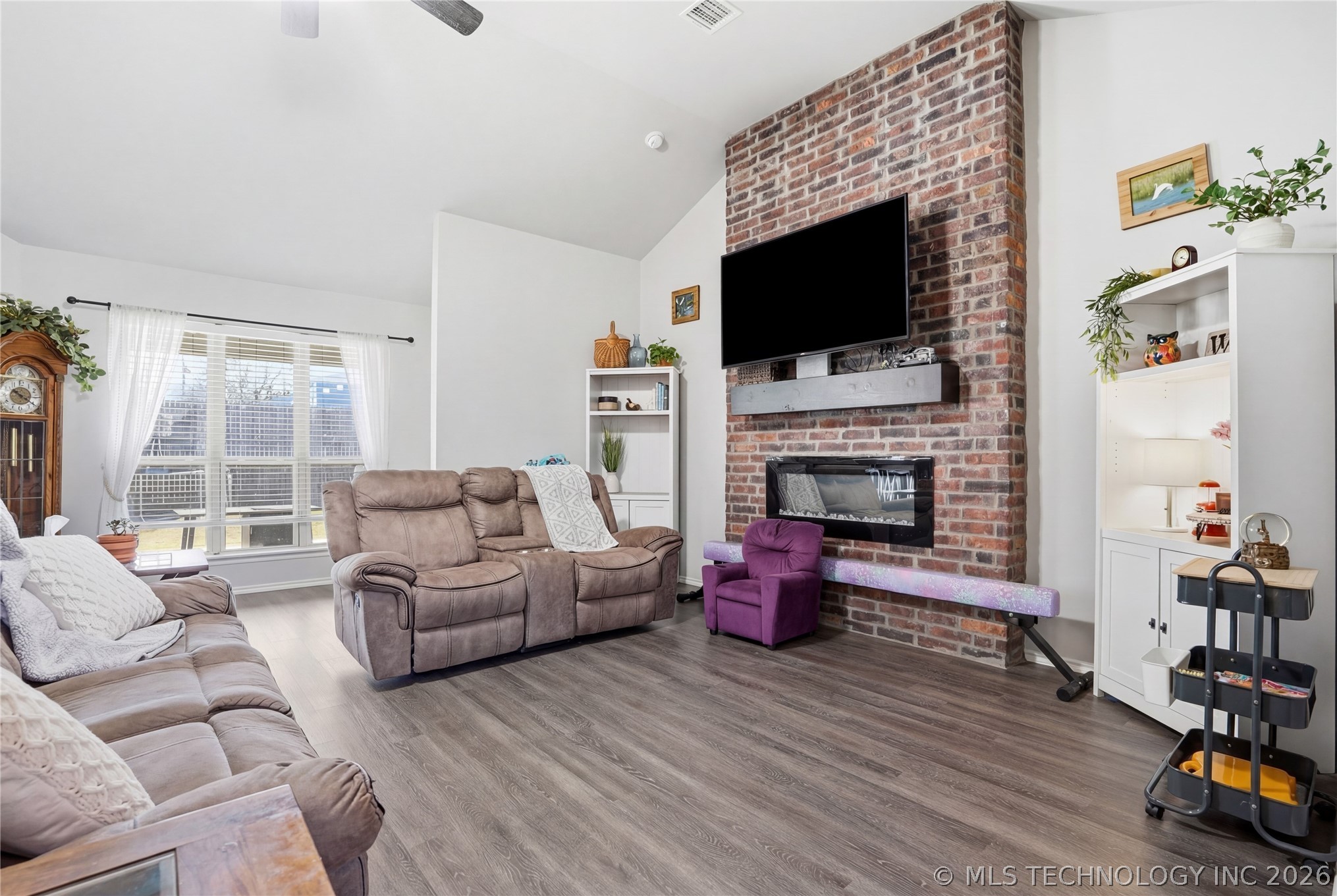5421 Skylane Drive Property Photo 15