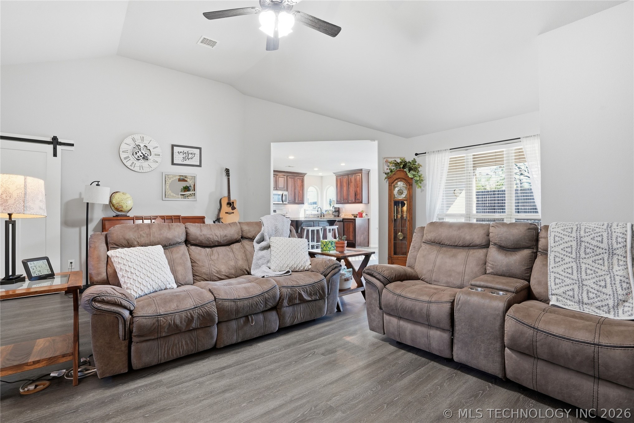 5421 Skylane Drive Property Photo 16