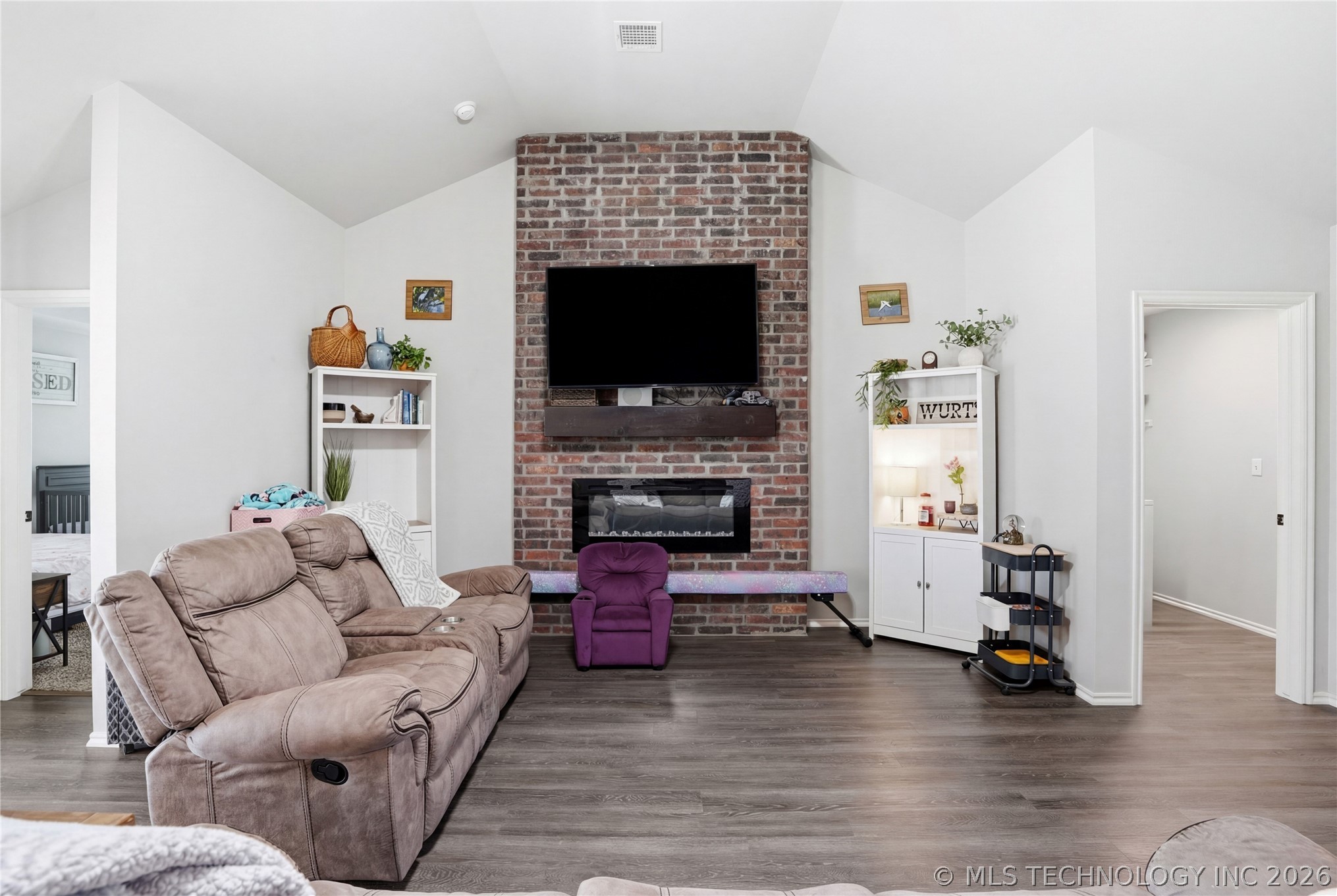 5421 Skylane Drive Property Photo 19