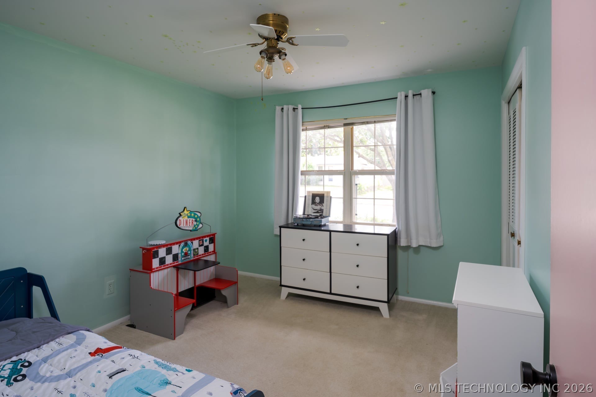 5511 S 66th East Avenue Property Photo 11