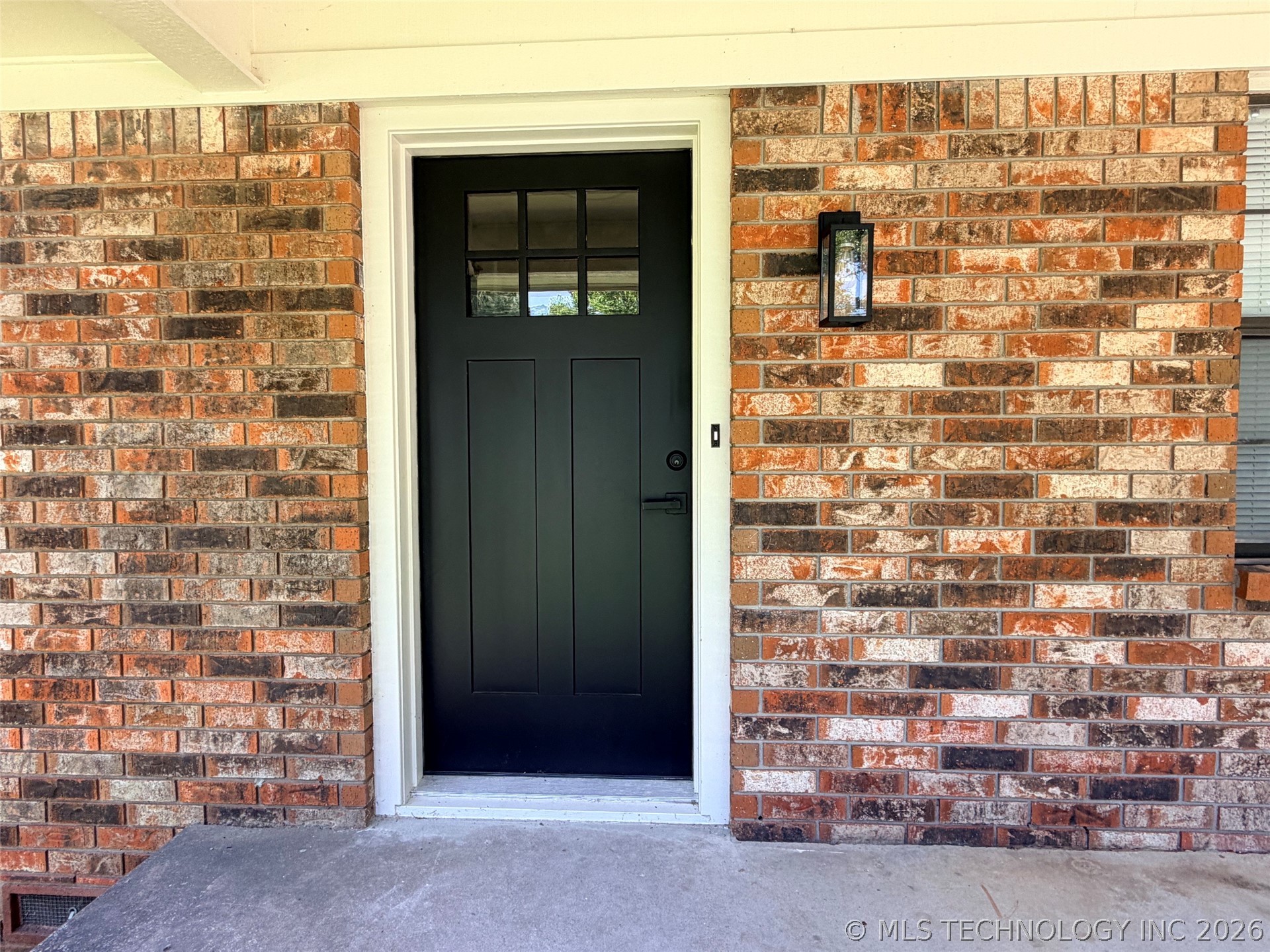 307 E Barclay Street Property Photo 2