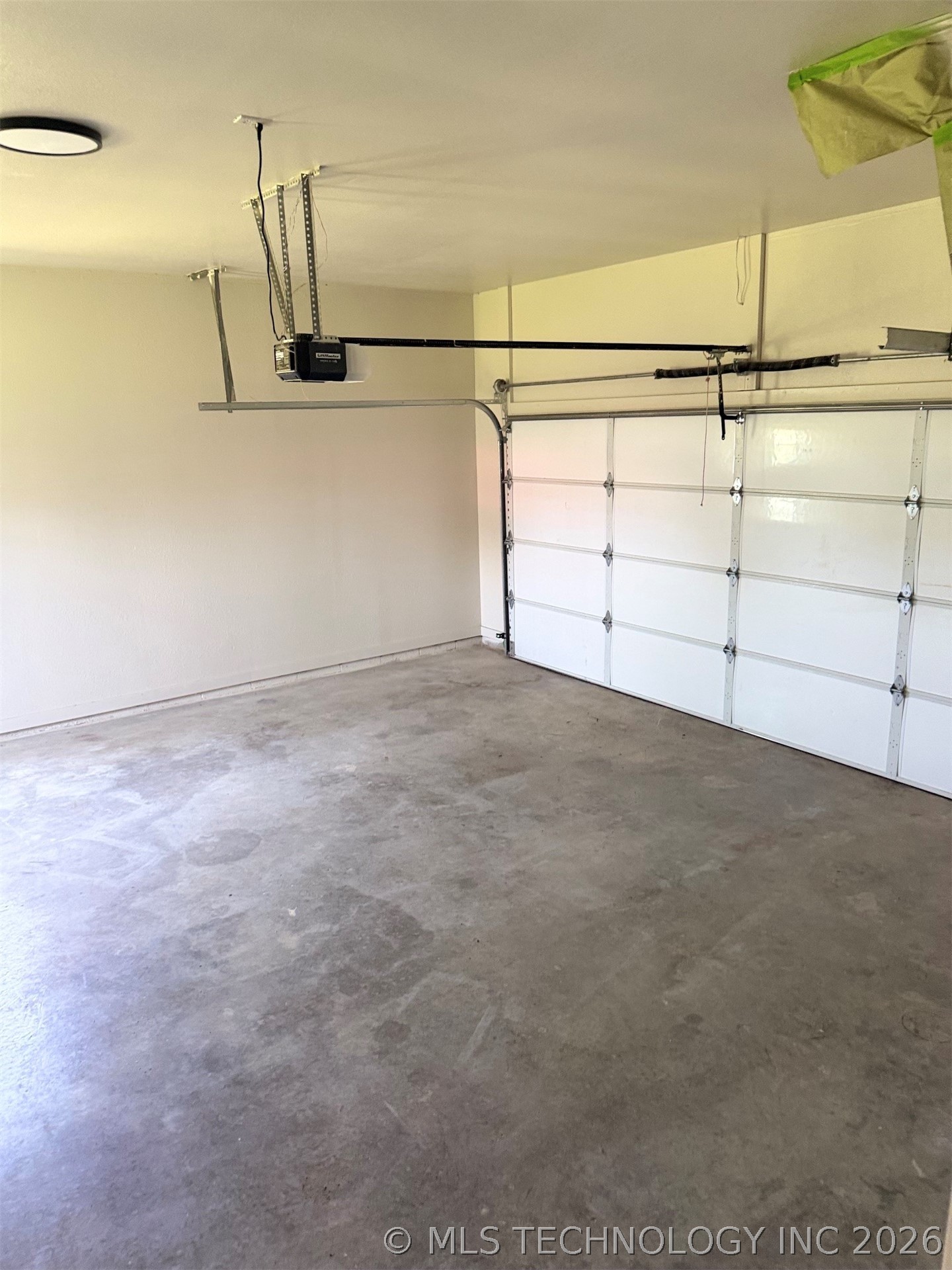 307 E Barclay Street Property Photo 20